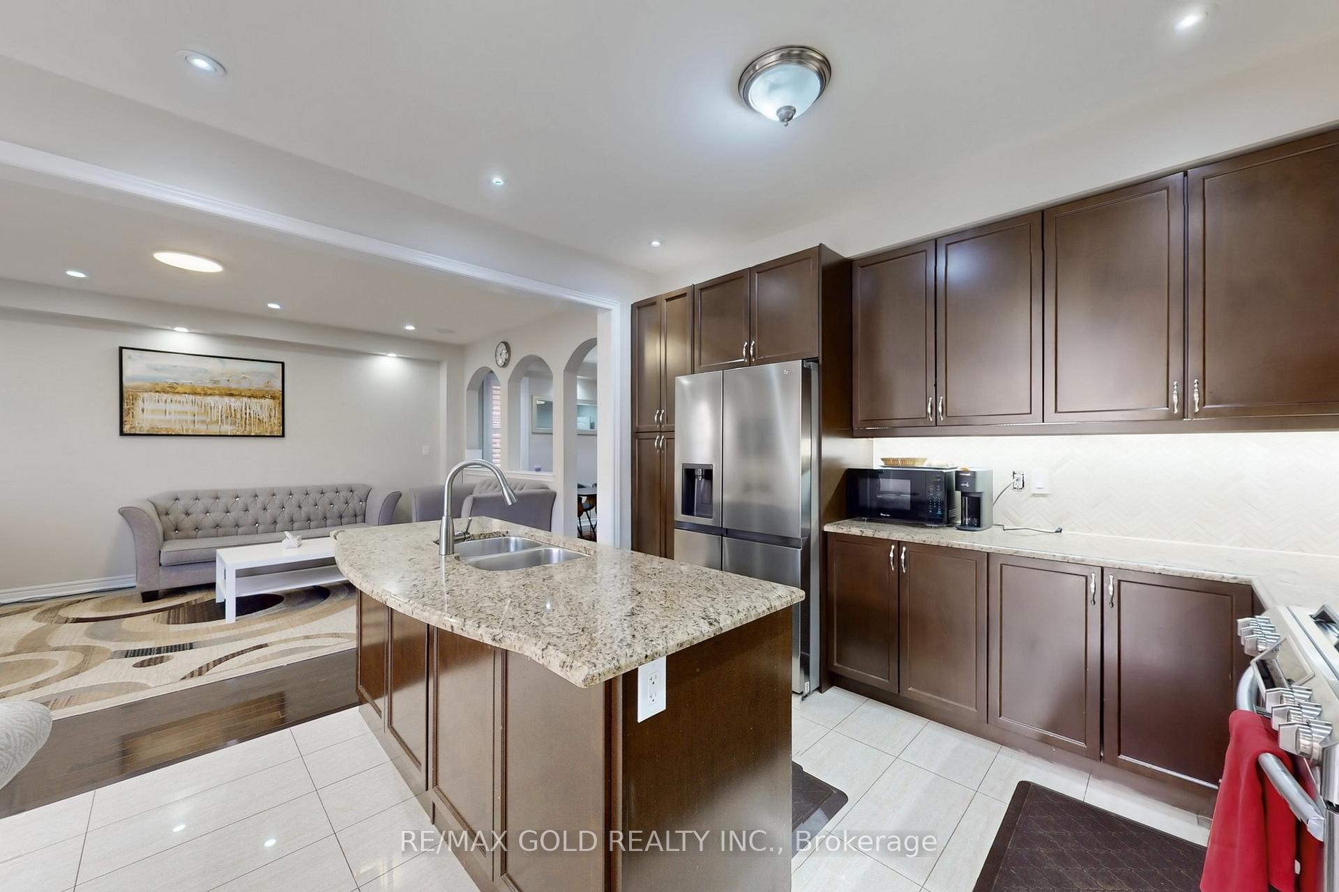 Photo 29 of 16 Ricardo Road, Brampton, Vales of Castlemore — HOMEH