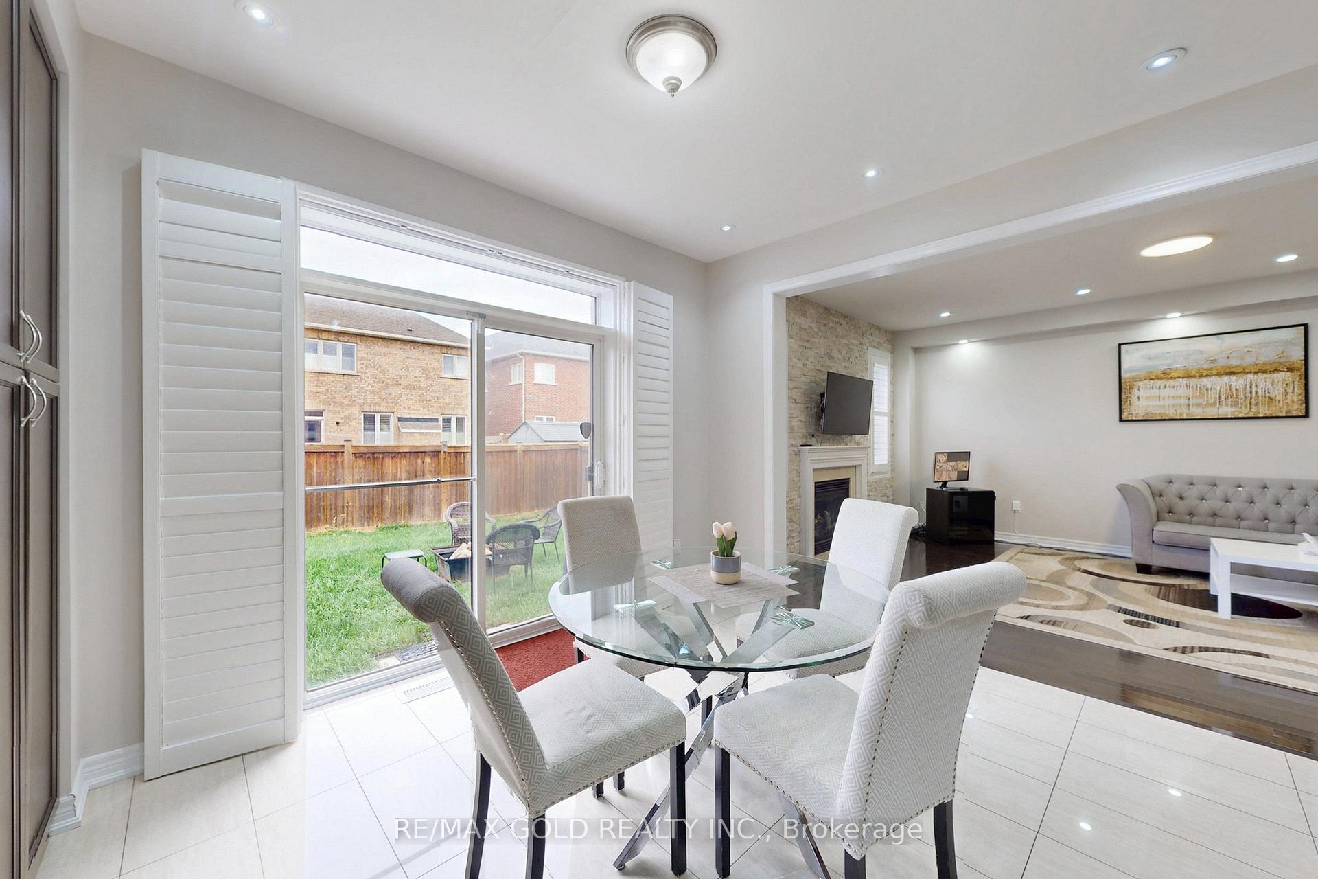 Photo 30 of 16 Ricardo Road, Brampton, Vales of Castlemore — HOMEH