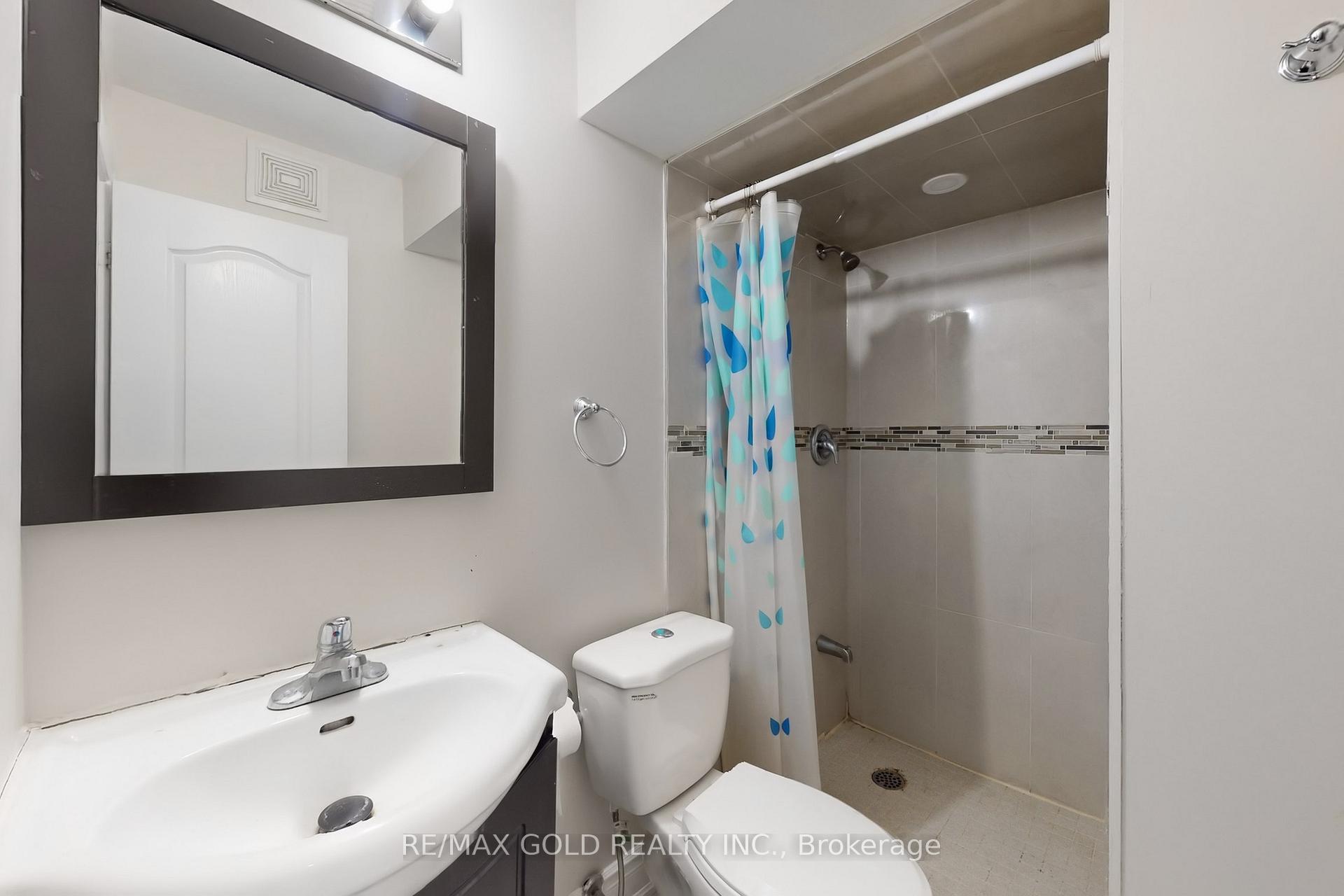 Photo 36 of 16 Ricardo Road, Brampton, Vales of Castlemore — HOMEH