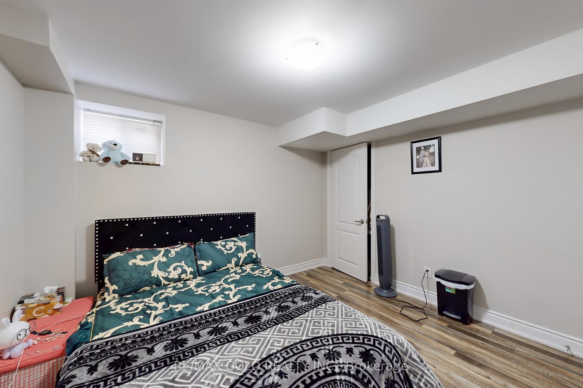 Photo 39 of 16 Ricardo Road, Brampton, Vales of Castlemore — HOMEH