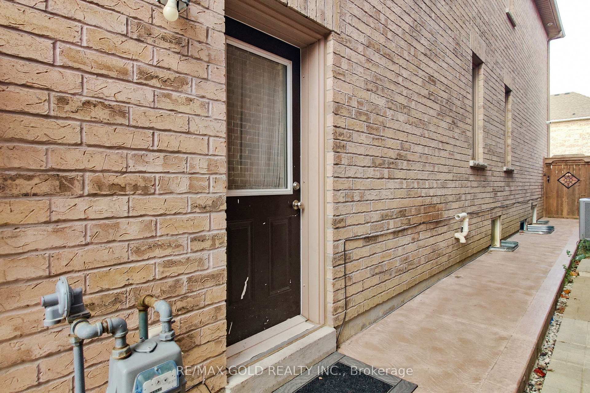 Photo 41 of 16 Ricardo Road, Brampton, Vales of Castlemore — HOMEH