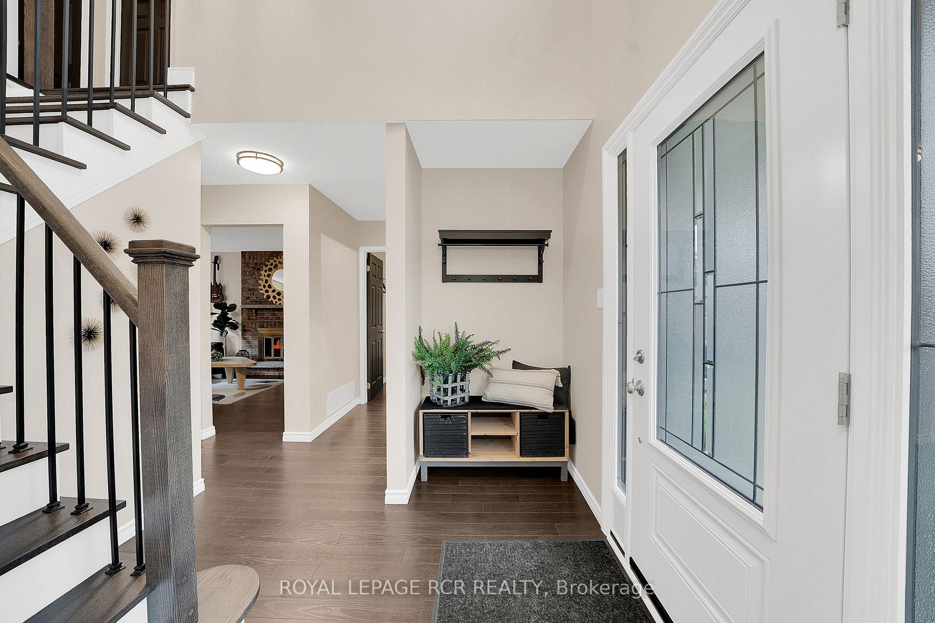 Photo 4 of 15 Brawton Drive, Caledon, Palgrave — HOMEH