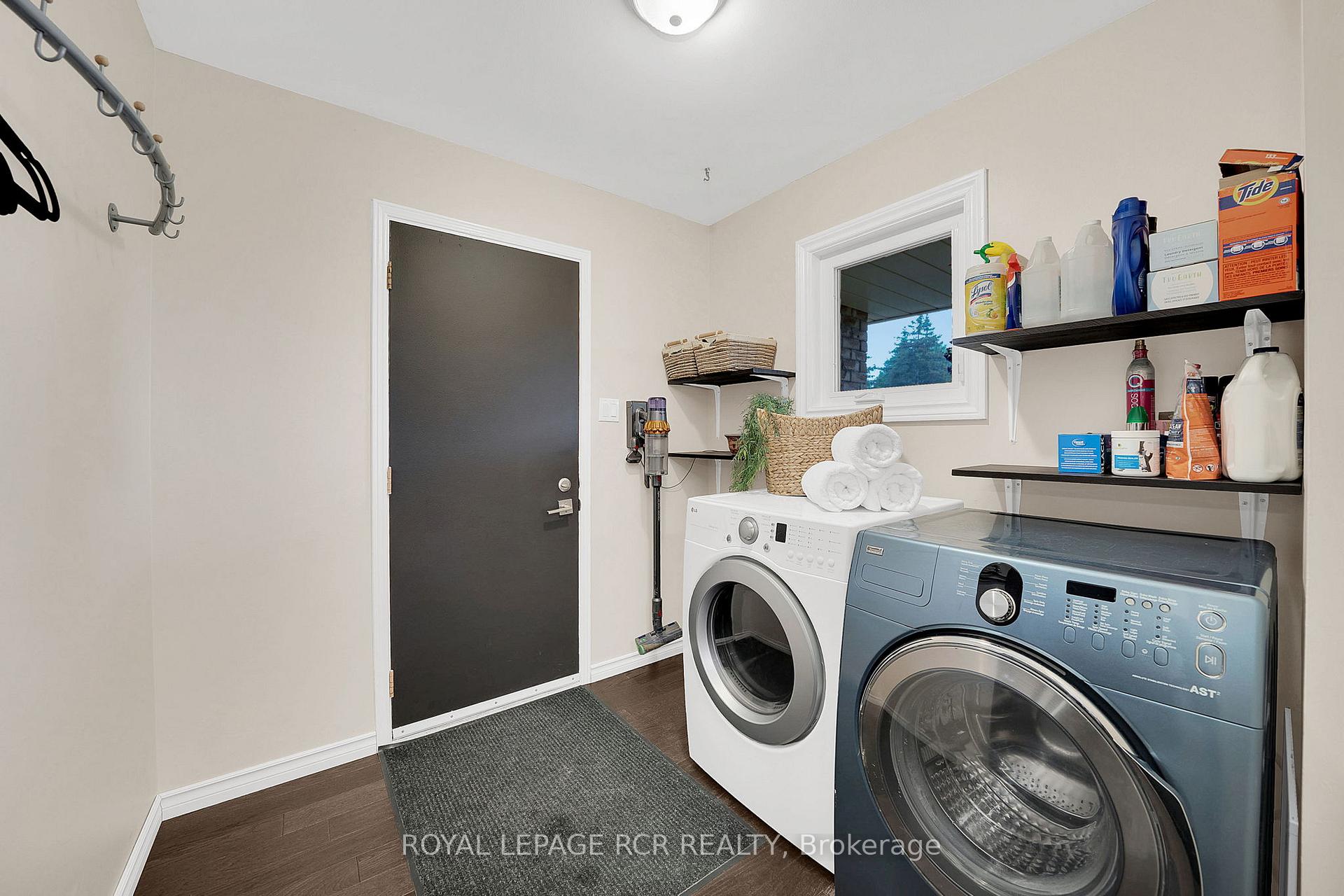 Photo 19 of 15 Brawton Drive, Caledon, Palgrave — HOMEH