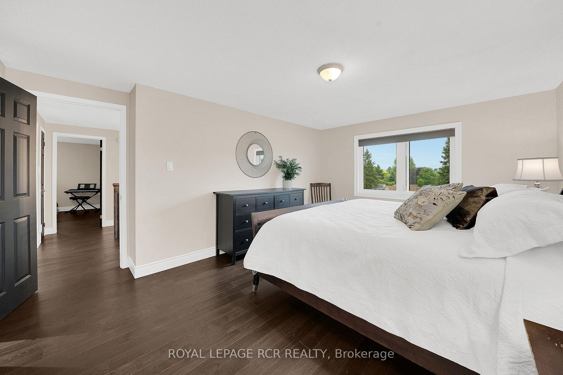 Photo 23 of 15 Brawton Drive, Caledon, Palgrave — HOMEH