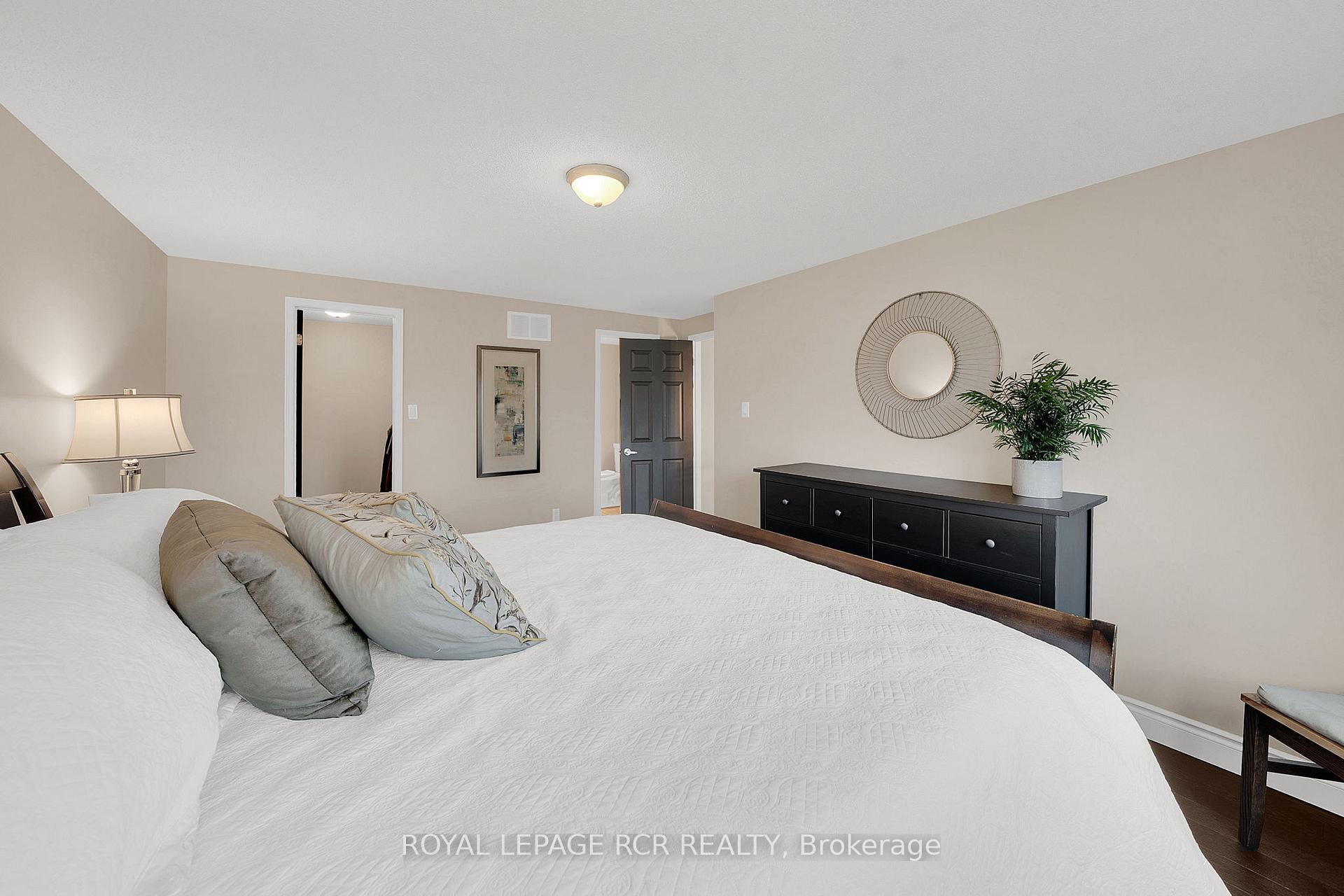 Photo 24 of 15 Brawton Drive, Caledon, Palgrave — HOMEH
