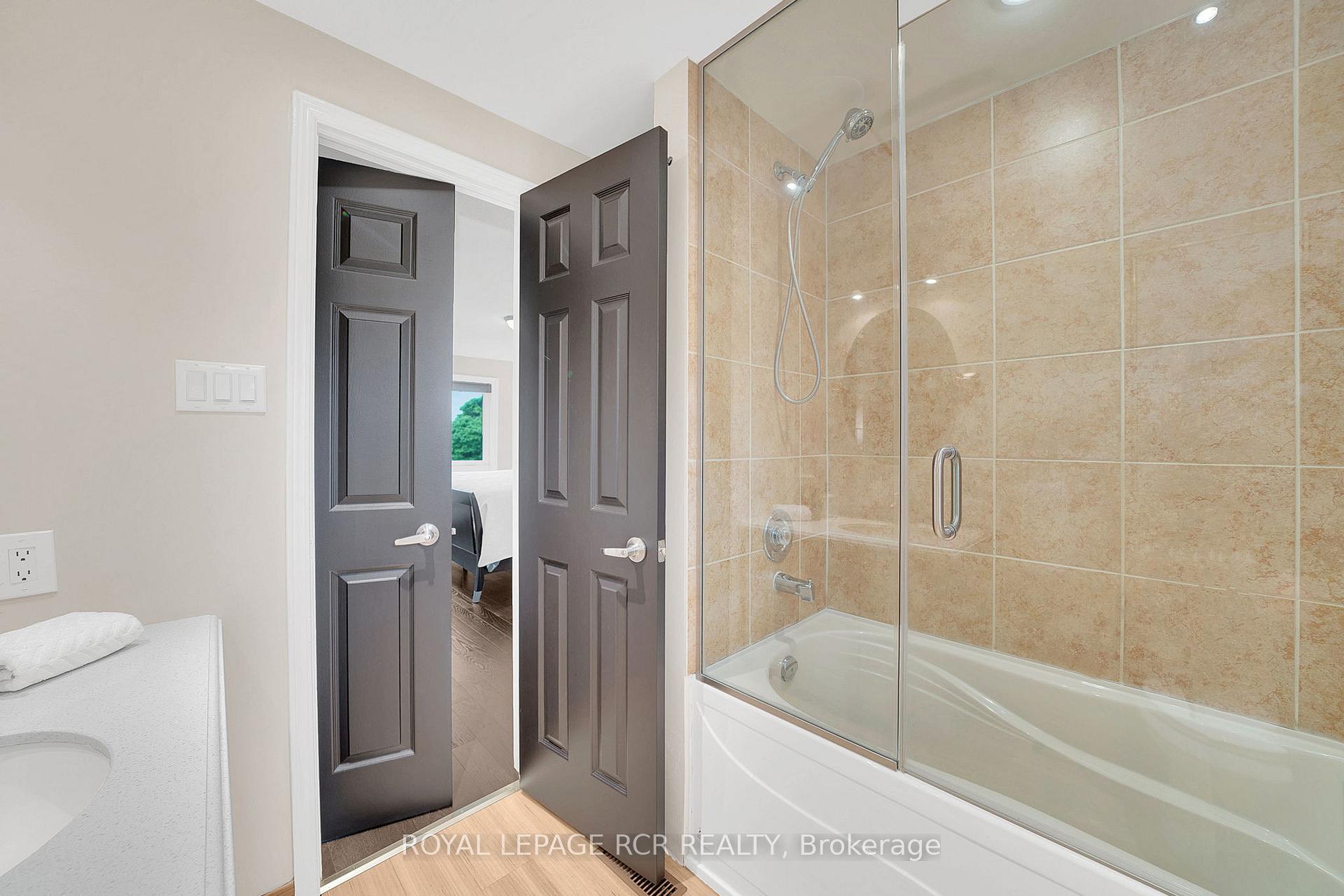 Photo 26 of 15 Brawton Drive, Caledon, Palgrave — HOMEH