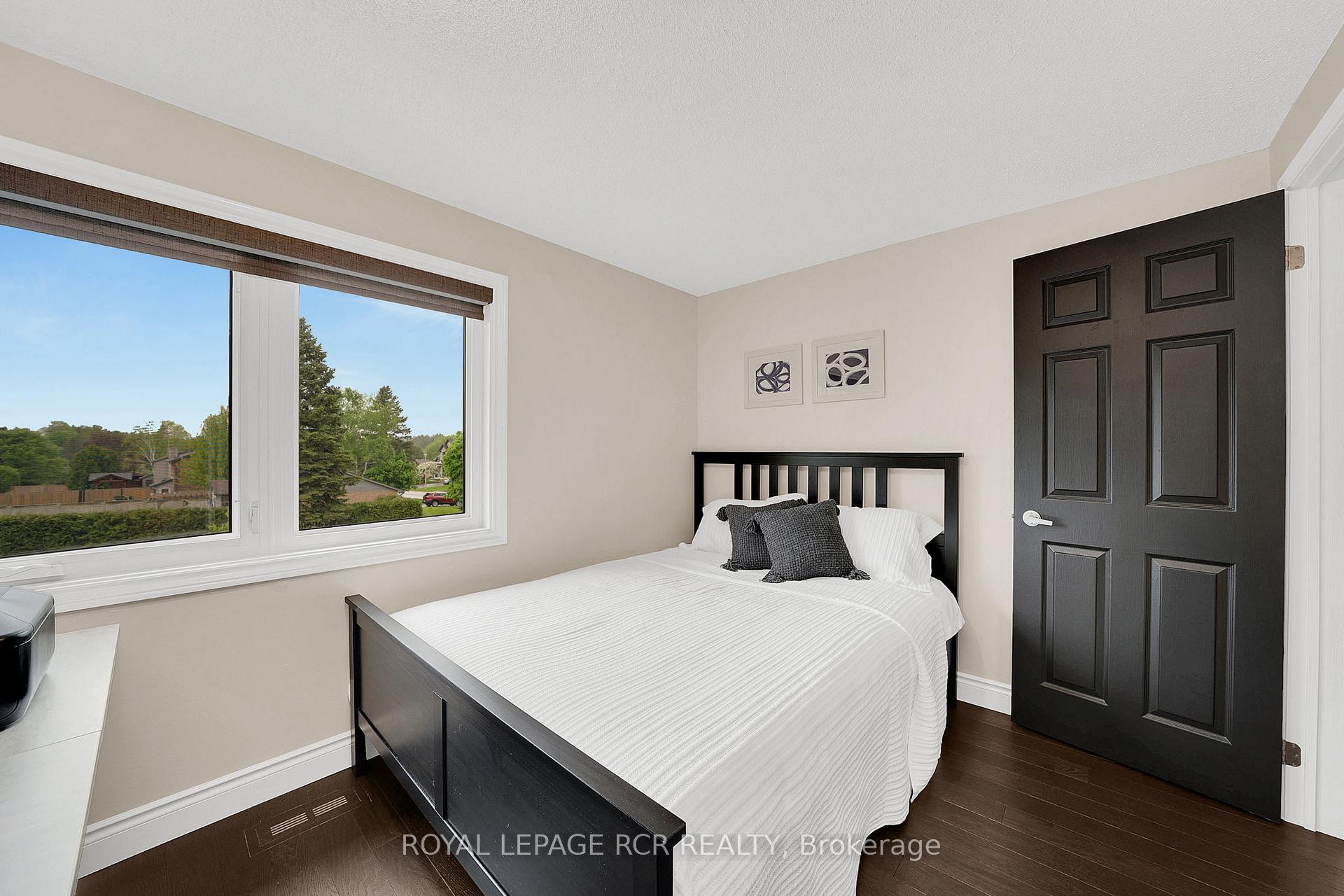 Photo 30 of 15 Brawton Drive, Caledon, Palgrave — HOMEH