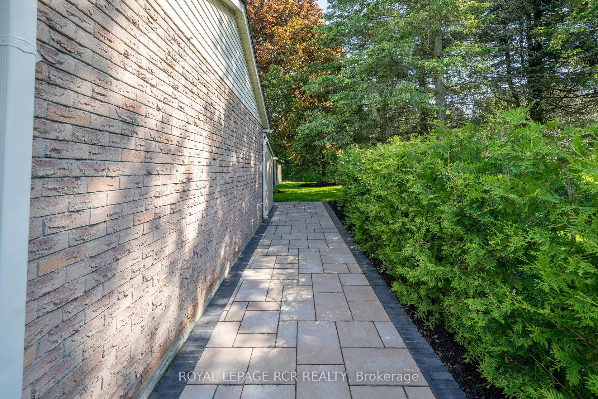 Photo 36 of 15 Brawton Drive, Caledon, Palgrave — HOMEH