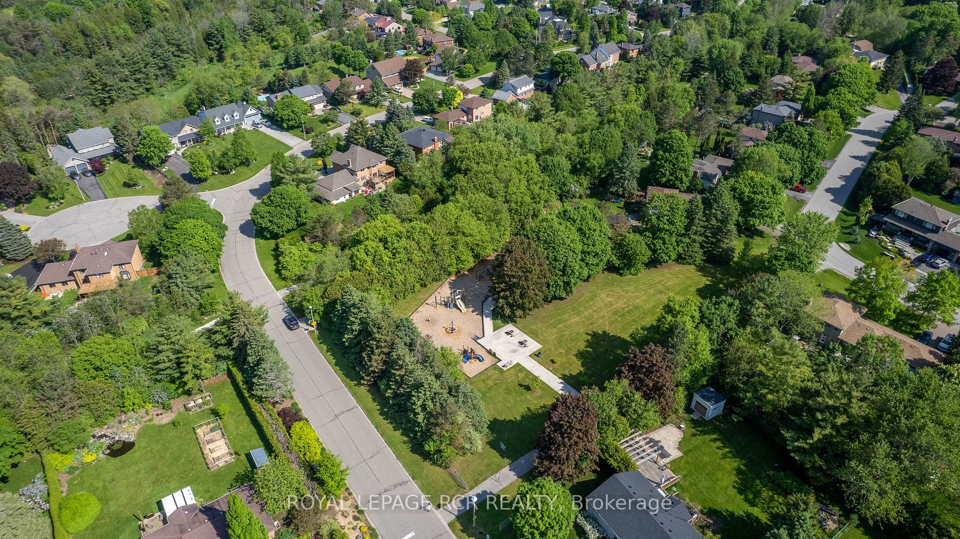 Photo 48 of 15 Brawton Drive, Caledon, Palgrave — HOMEH