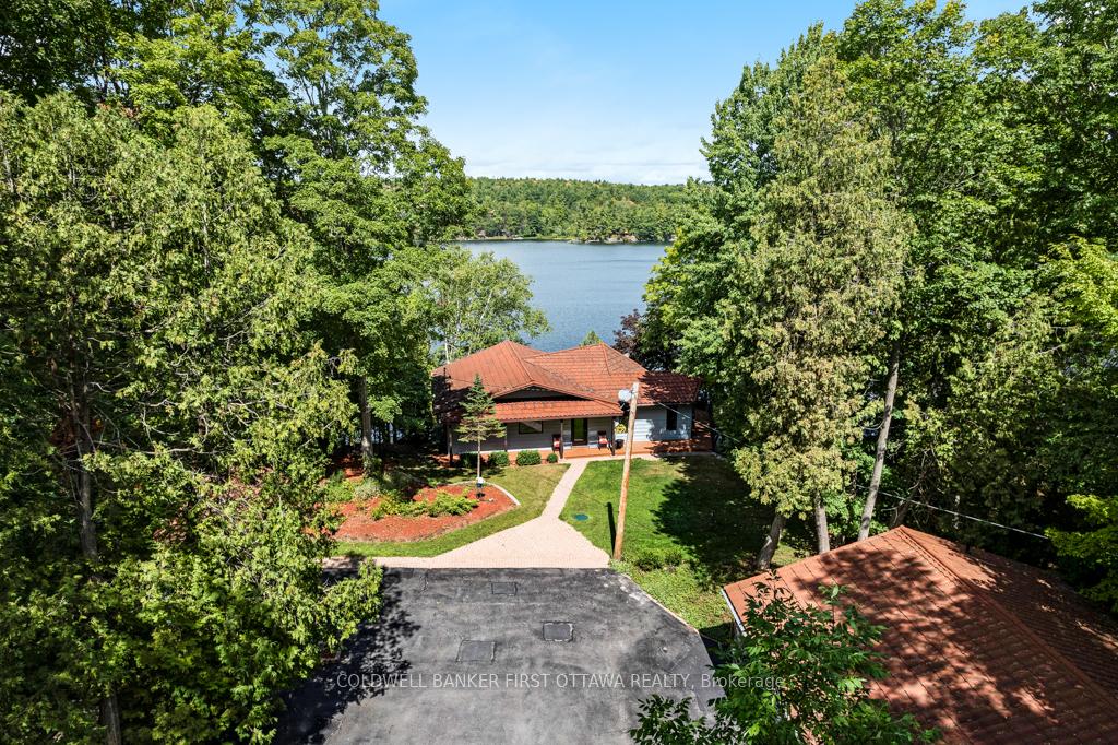 Photo 3 of 1031 Shanny Bear Lane, Frontenac, Frontenac South — HOMEH