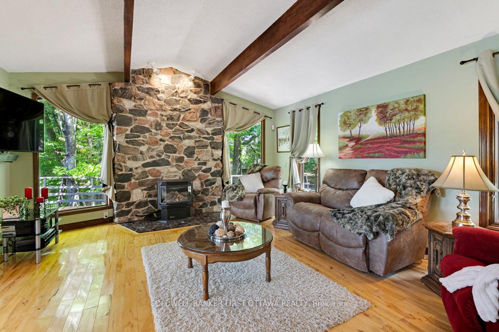 Photo 7 of 1031 Shanny Bear Lane, Frontenac, Frontenac South — HOMEH