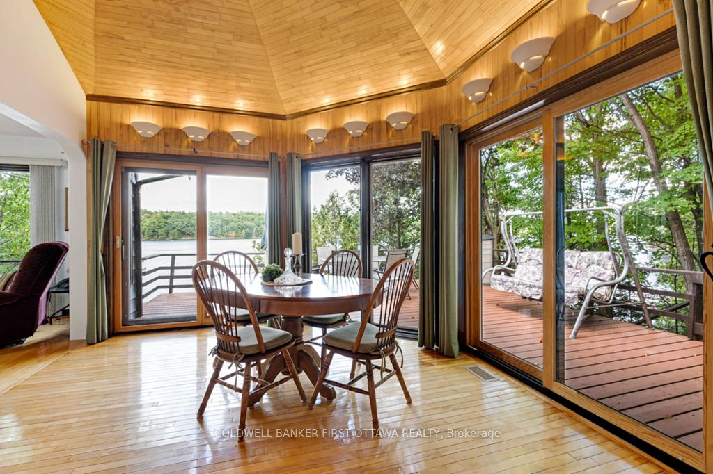 Photo 12 of 1031 Shanny Bear Lane, Frontenac, Frontenac South — HOMEH