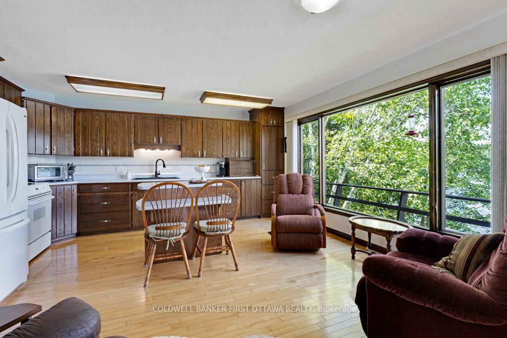 Photo 14 of 1031 Shanny Bear Lane, Frontenac, Frontenac South — HOMEH