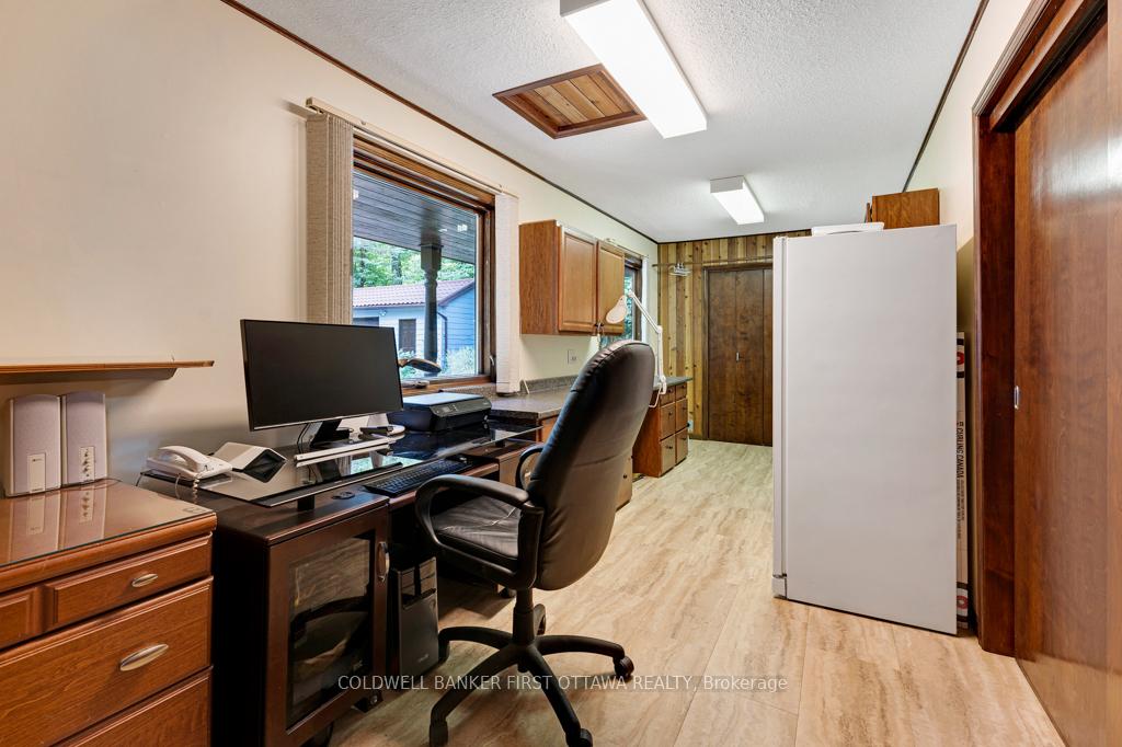 Photo 16 of 1031 Shanny Bear Lane, Frontenac, Frontenac South — HOMEH