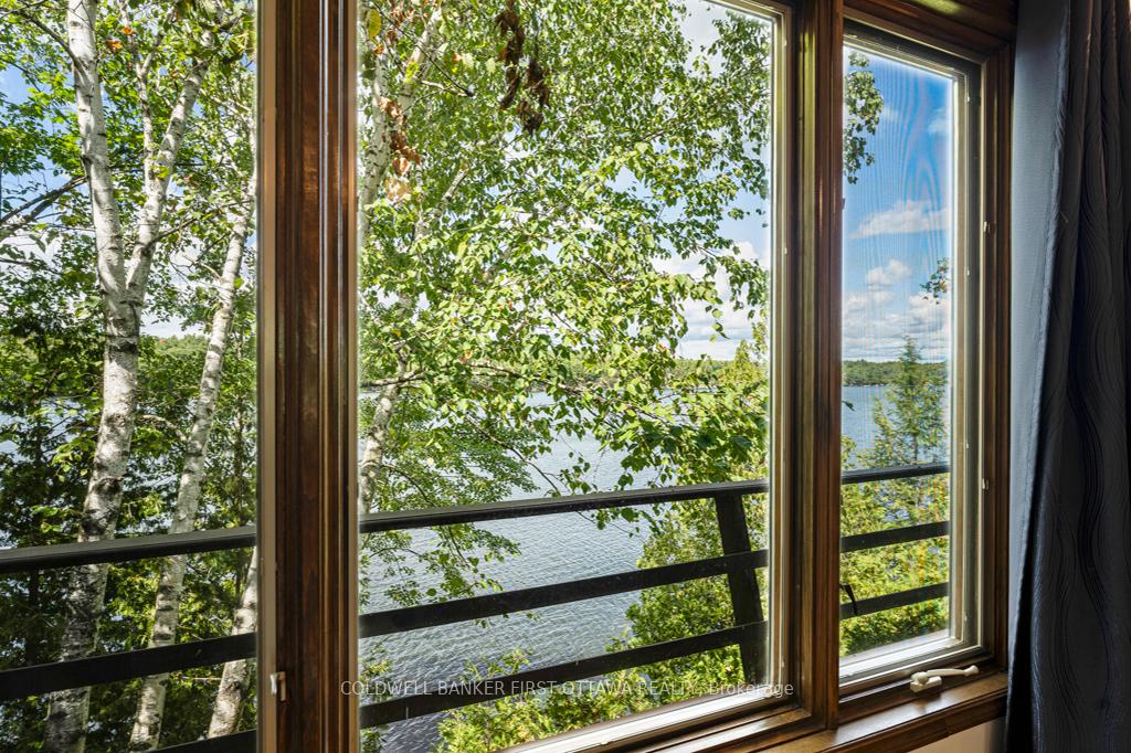 Photo 21 of 1031 Shanny Bear Lane, Frontenac, Frontenac South — HOMEH