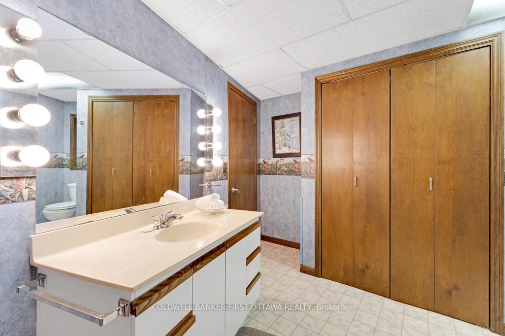 Photo 27 of 1031 Shanny Bear Lane, Frontenac, Frontenac South — HOMEH
