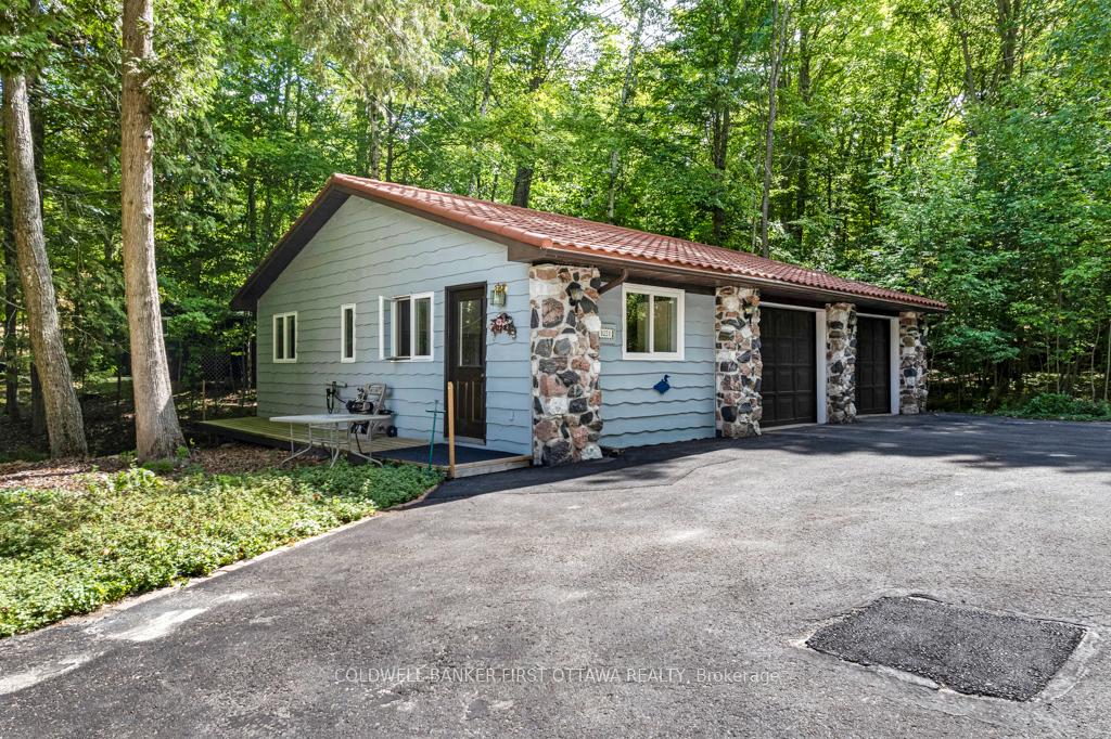 Photo 29 of 1031 Shanny Bear Lane, Frontenac, Frontenac South — HOMEH