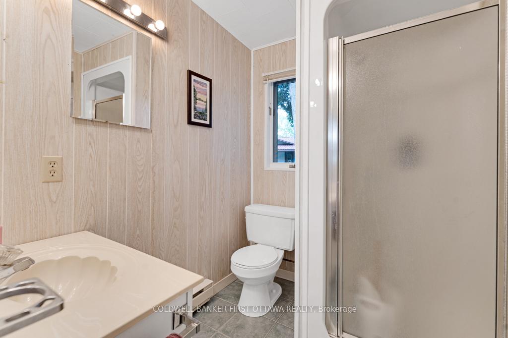 Photo 33 of 1031 Shanny Bear Lane, Frontenac, Frontenac South — HOMEH