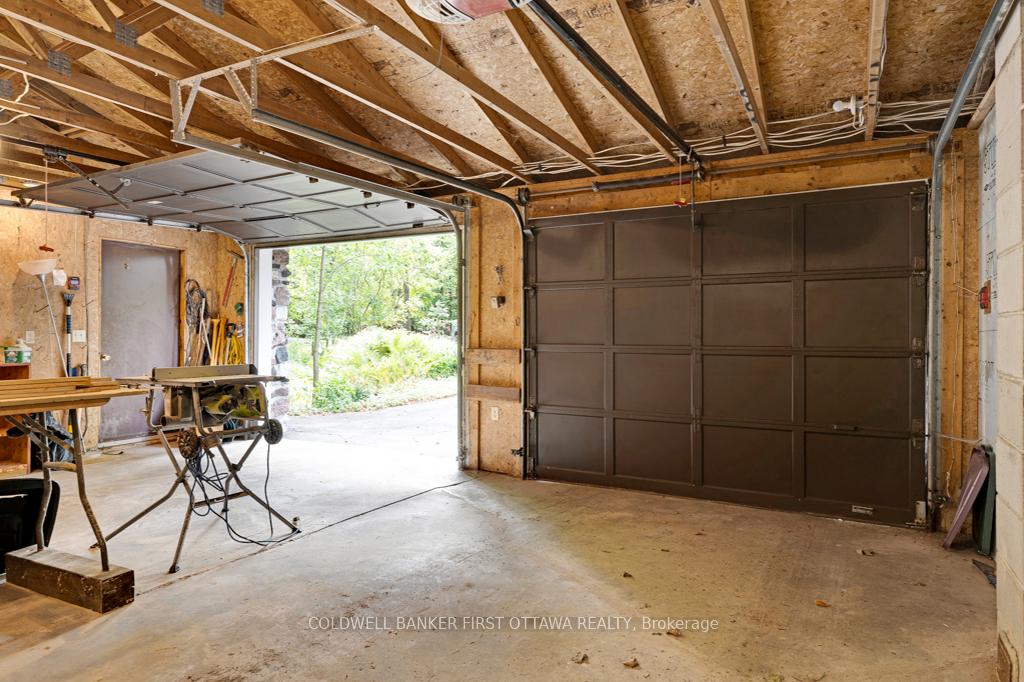 Photo 35 of 1031 Shanny Bear Lane, Frontenac, Frontenac South — HOMEH