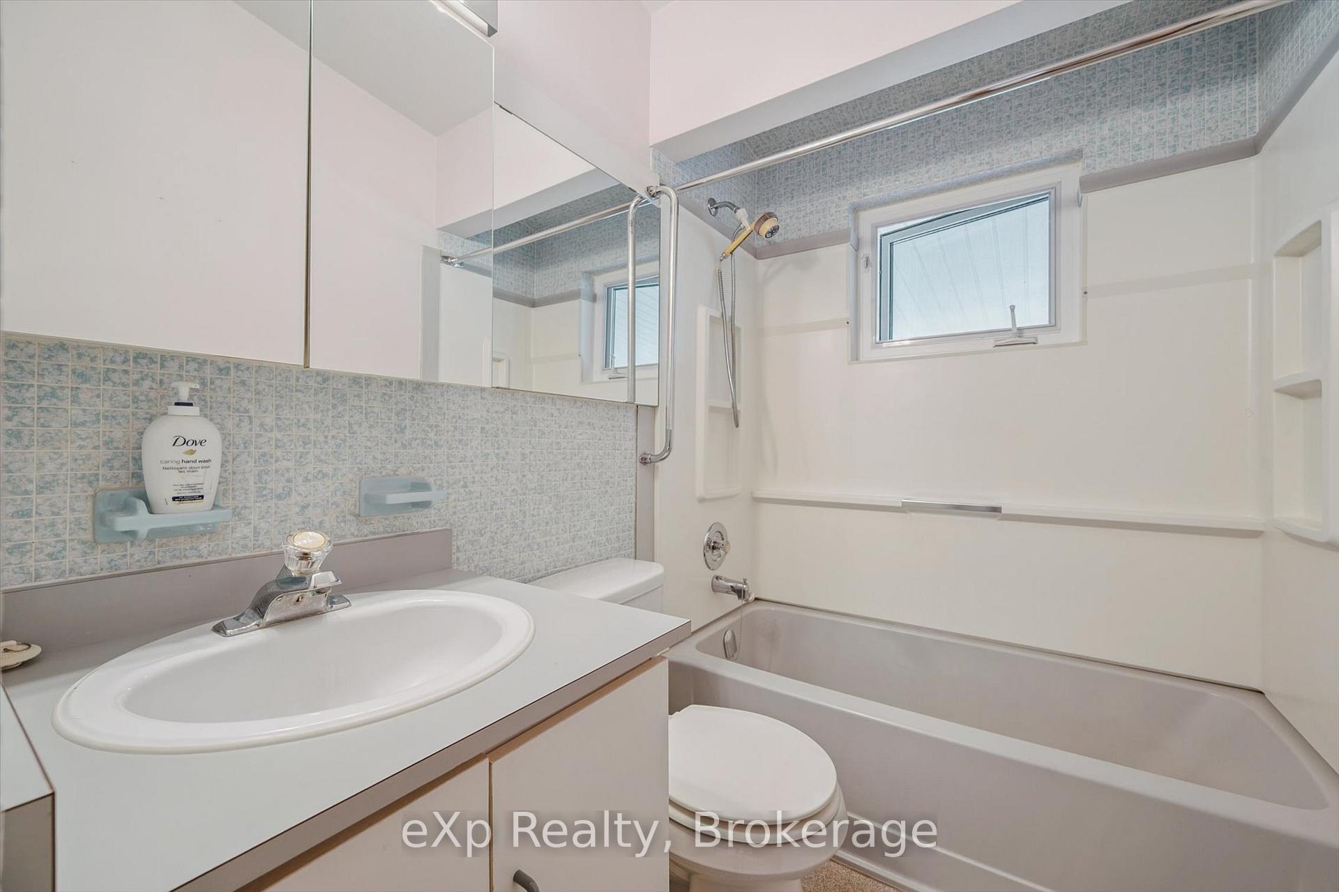 Photo 10 of 15 Balsam Drive, Guelph, General Hospital — HOMEH