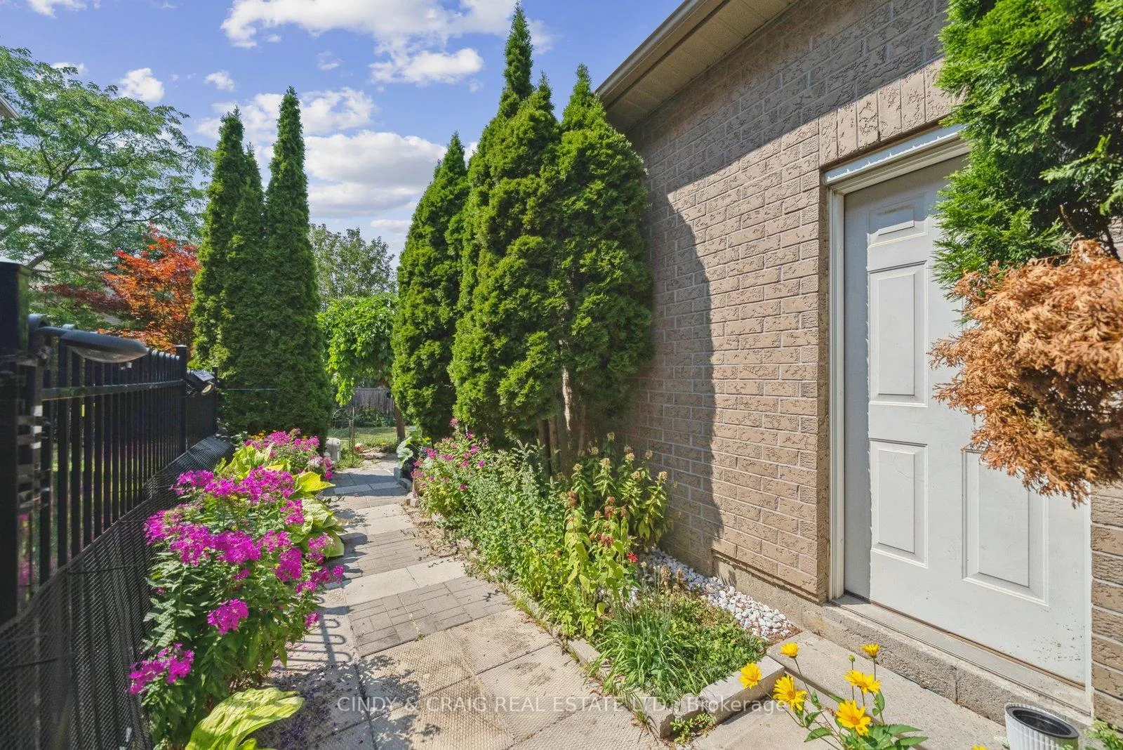 Photo 16 of 2504 Prestonvale Road, Clarington, Courtice — HOMEH