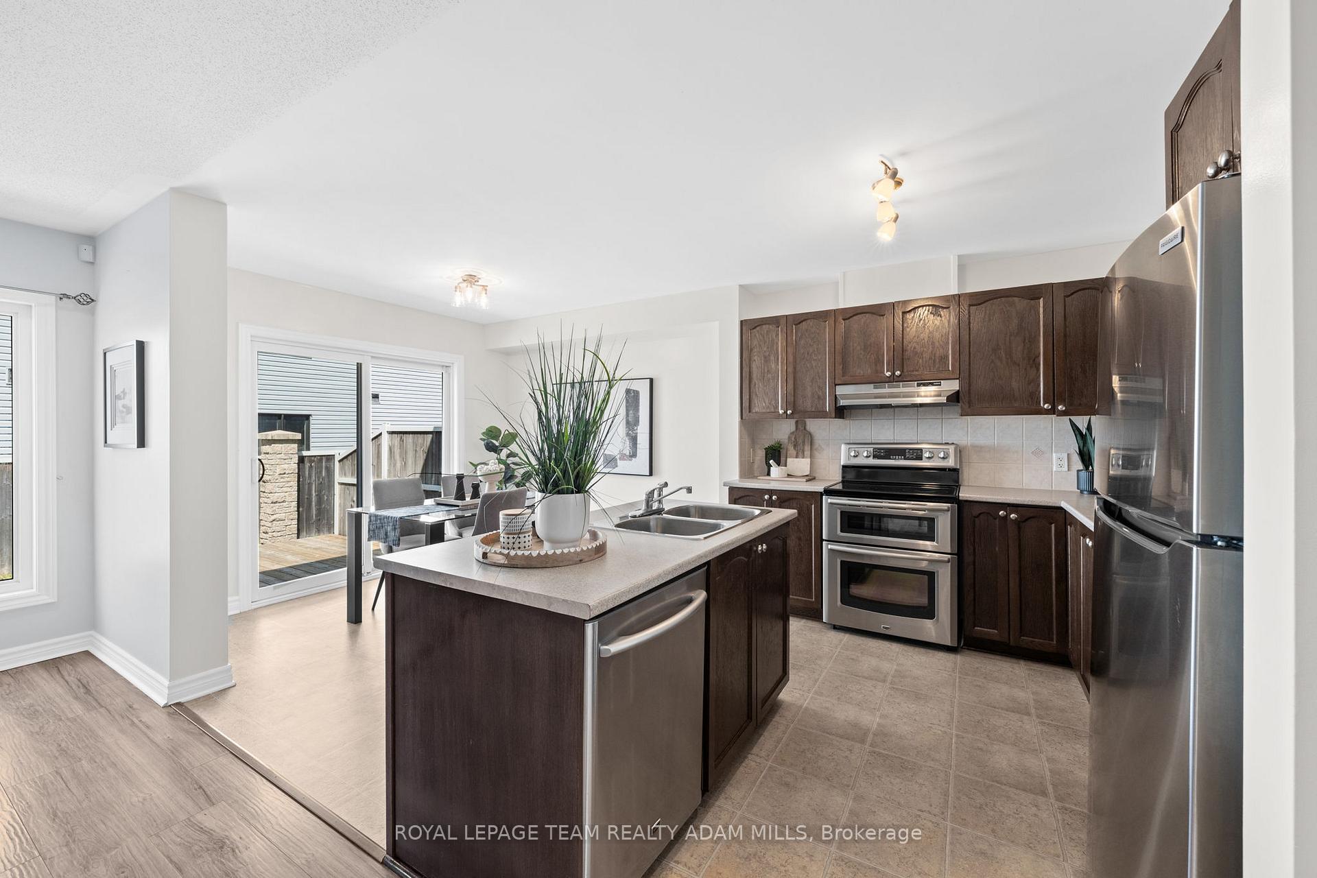 Photo 11 of 462 Paul Metivier Drive, Ottawa, Barrhaven - Strandherd — HOMEH