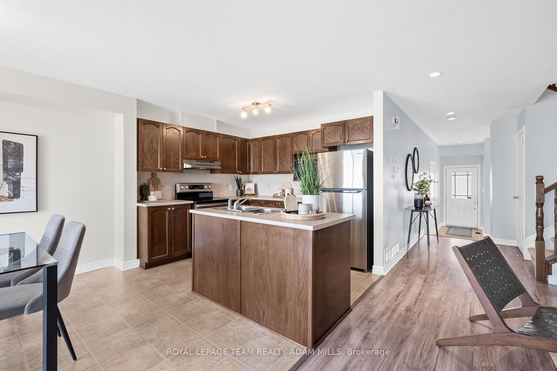 Photo 12 of 462 Paul Metivier Drive, Ottawa, Barrhaven - Strandherd — HOMEH