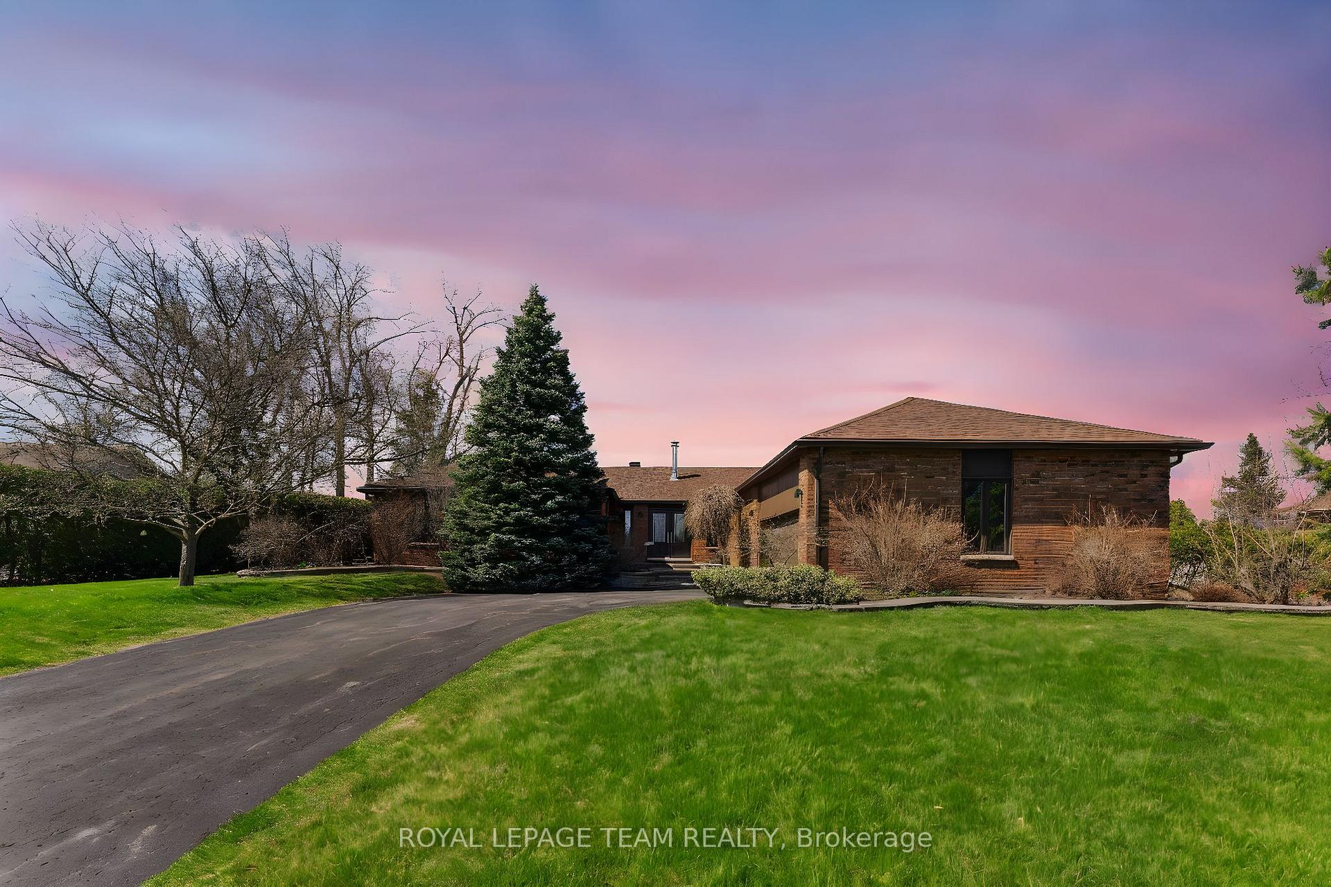 Front of 1322 Johnston Drive