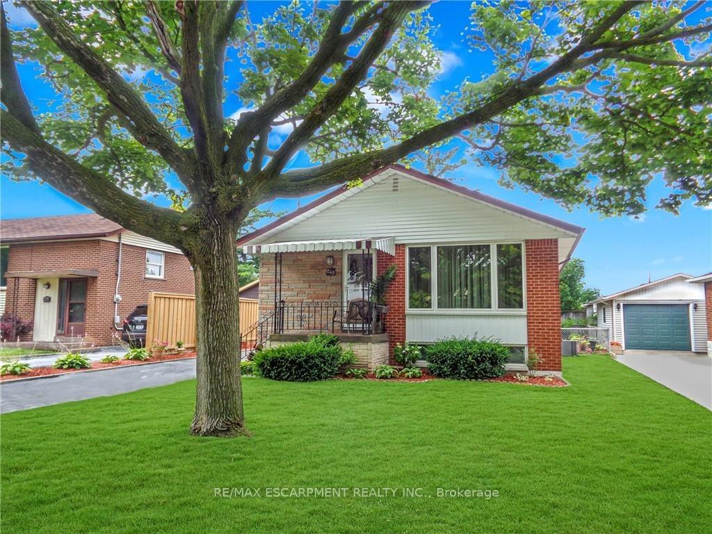 Photo 2 of 249 Fernwood Crescent, Hamilton, Hampton Heights — HOMEH