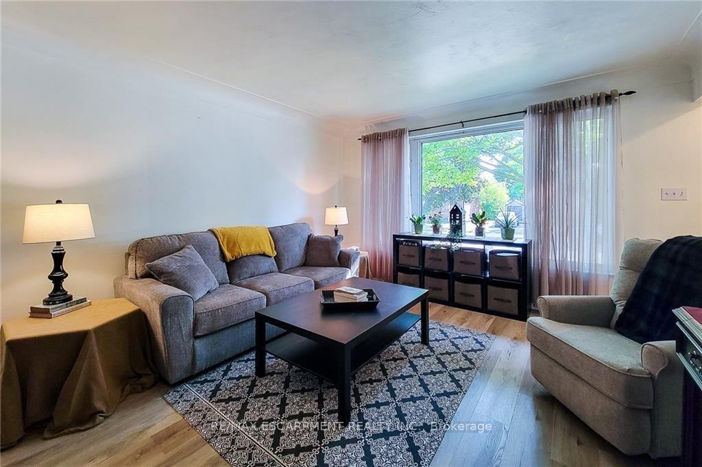 Photo 4 of 249 Fernwood Crescent, Hamilton, Hampton Heights — HOMEH