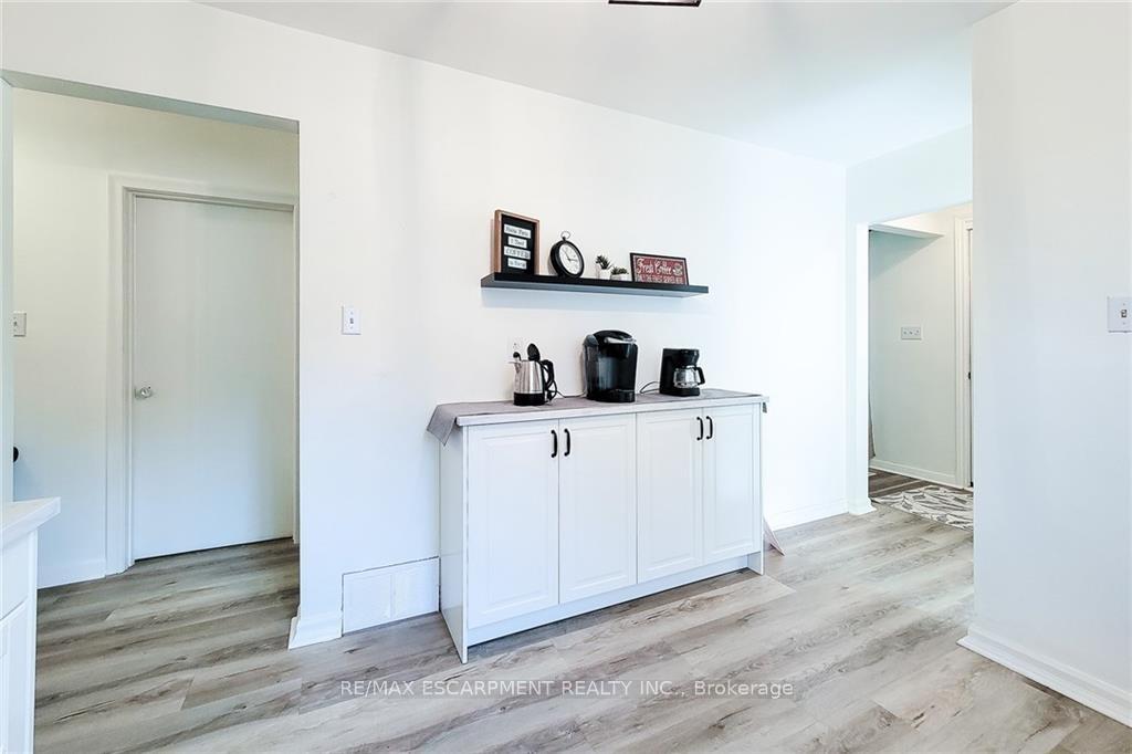 Photo 10 of 249 Fernwood Crescent, Hamilton, Hampton Heights — HOMEH