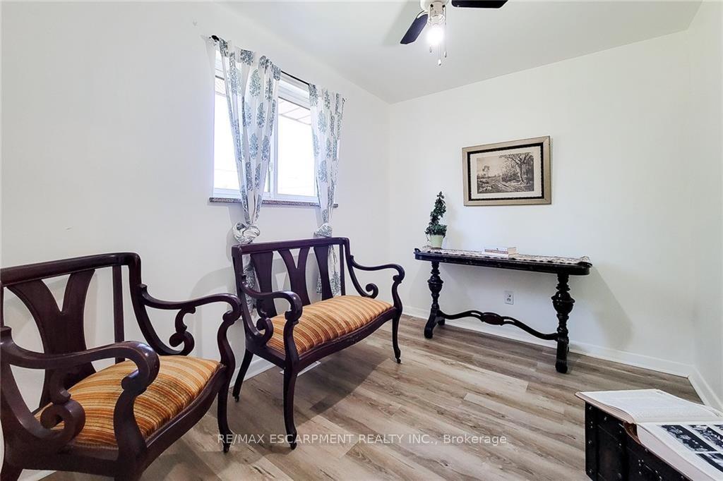 Photo 17 of 249 Fernwood Crescent, Hamilton, Hampton Heights — HOMEH