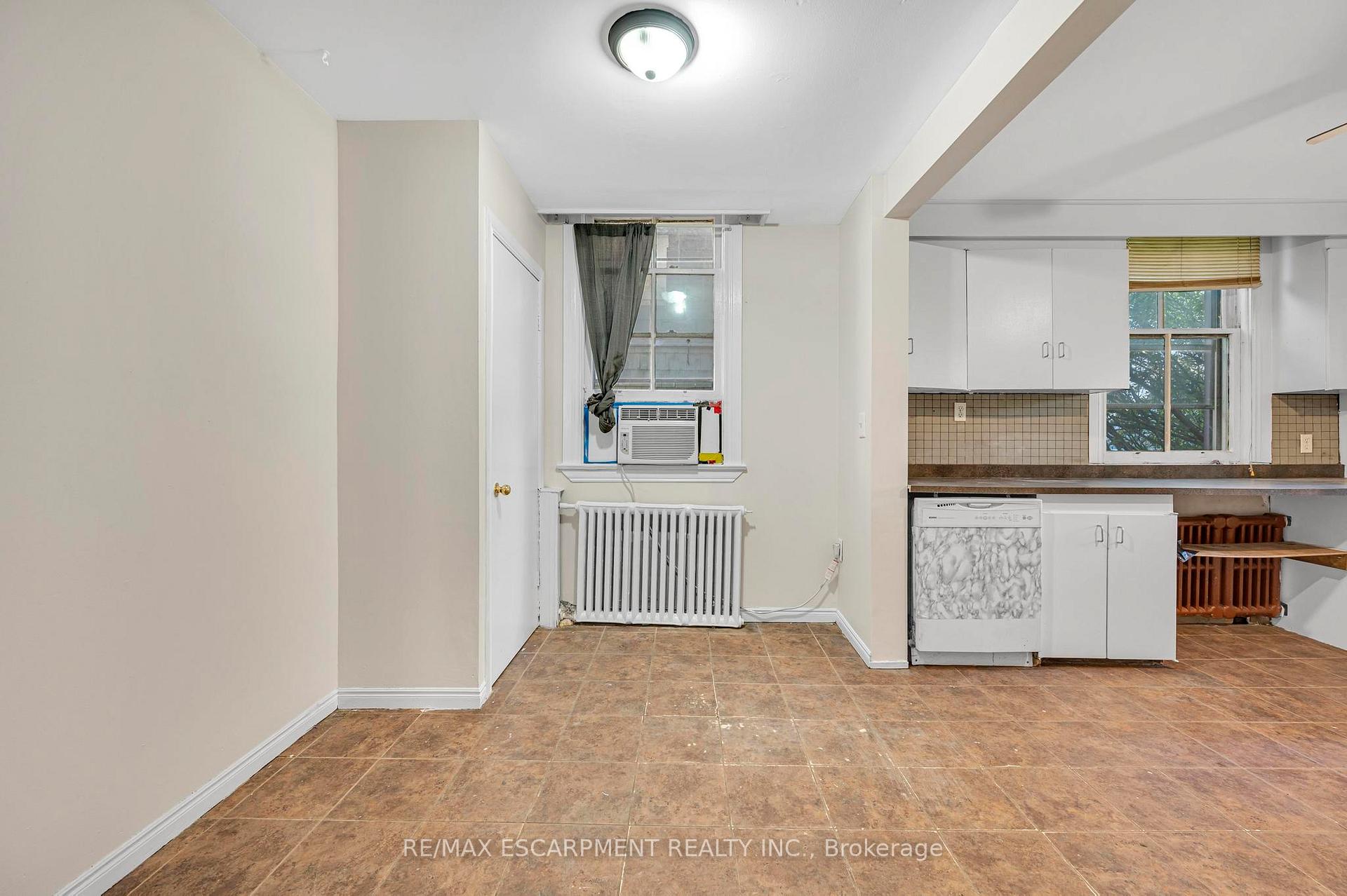 Photo 12 of 228 Duke Street, Hamilton, Kirkendall — HOMEH