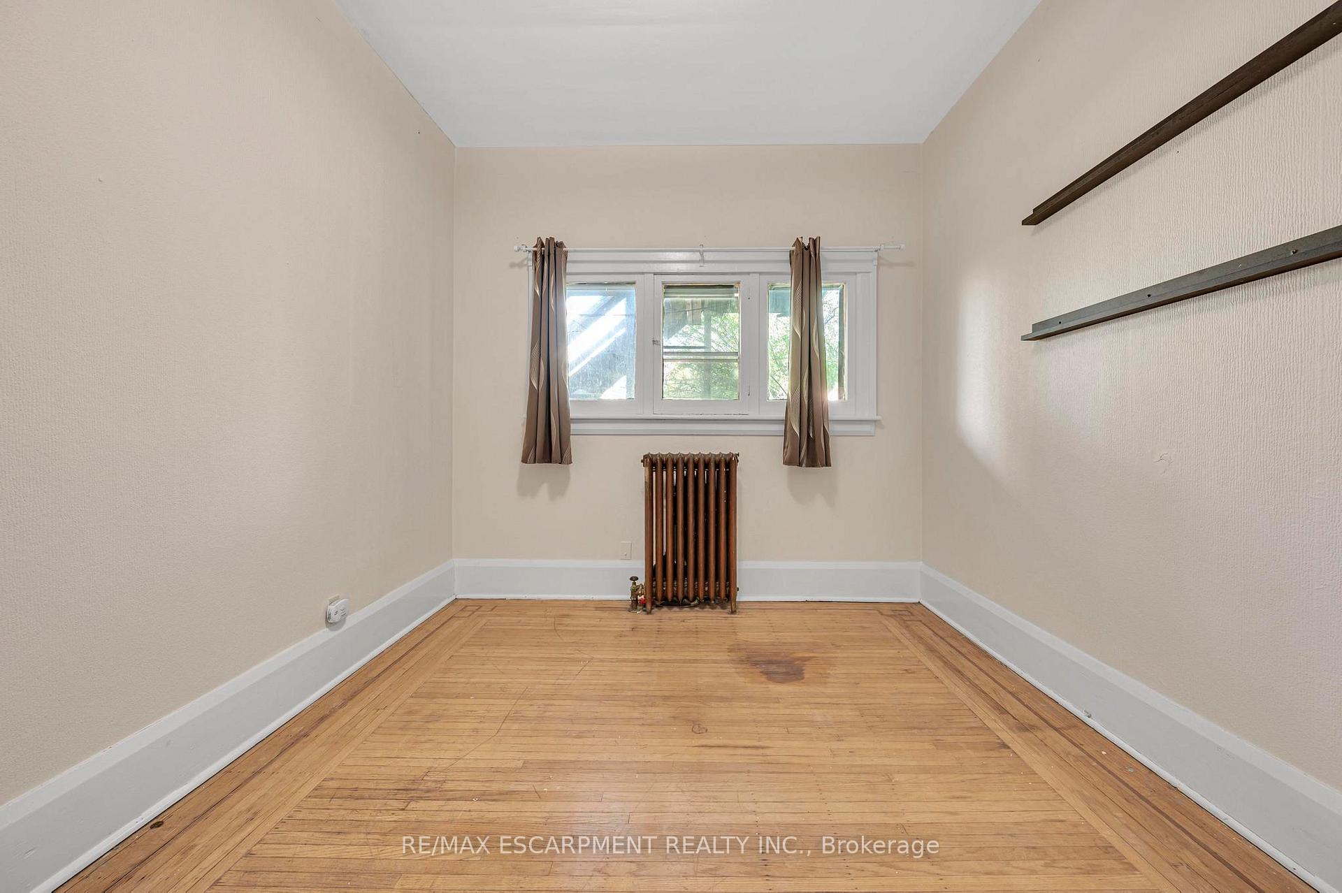 Photo 11 of 228 Duke Street, Hamilton, Kirkendall — HOMEH