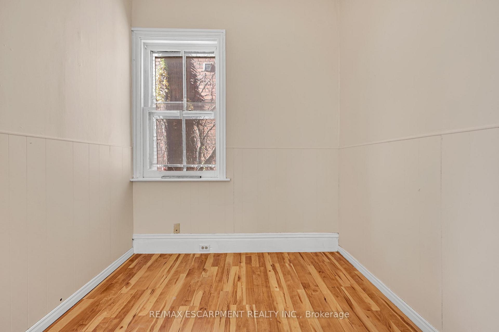 Photo 13 of 228 Duke Street, Hamilton, Kirkendall — HOMEH