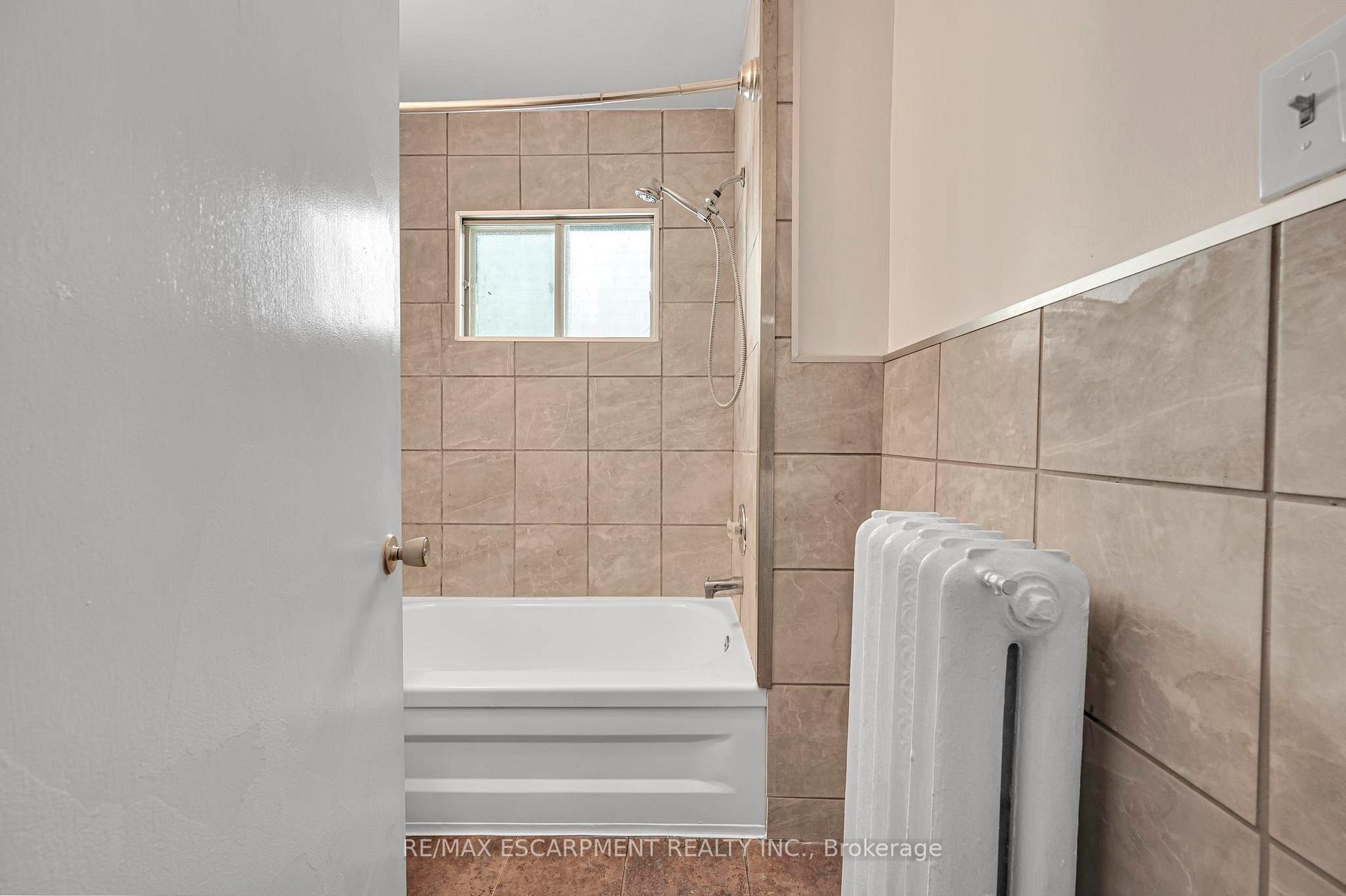 Photo 23 of 228 Duke Street, Hamilton, Kirkendall — HOMEH