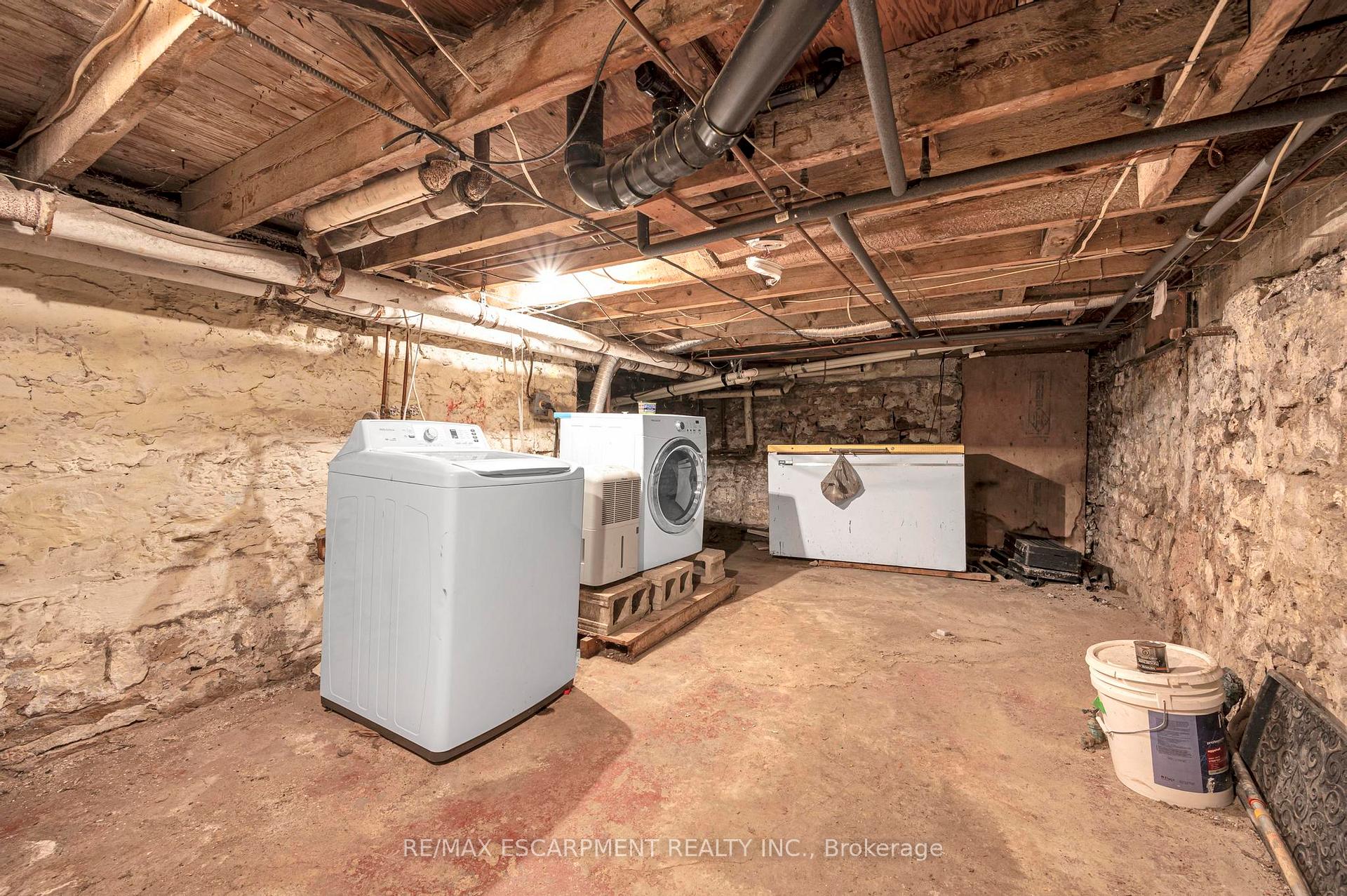 Photo 26 of 228 Duke Street, Hamilton, Kirkendall — HOMEH