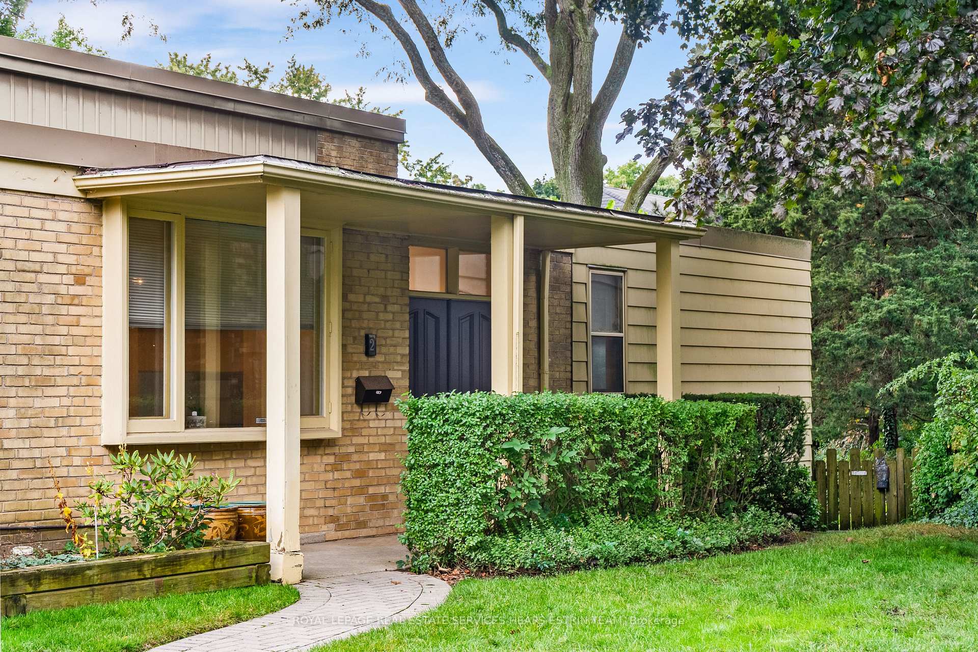 Photo 22 of 2 Garden Circle, Toronto, Leaside — HOMEH