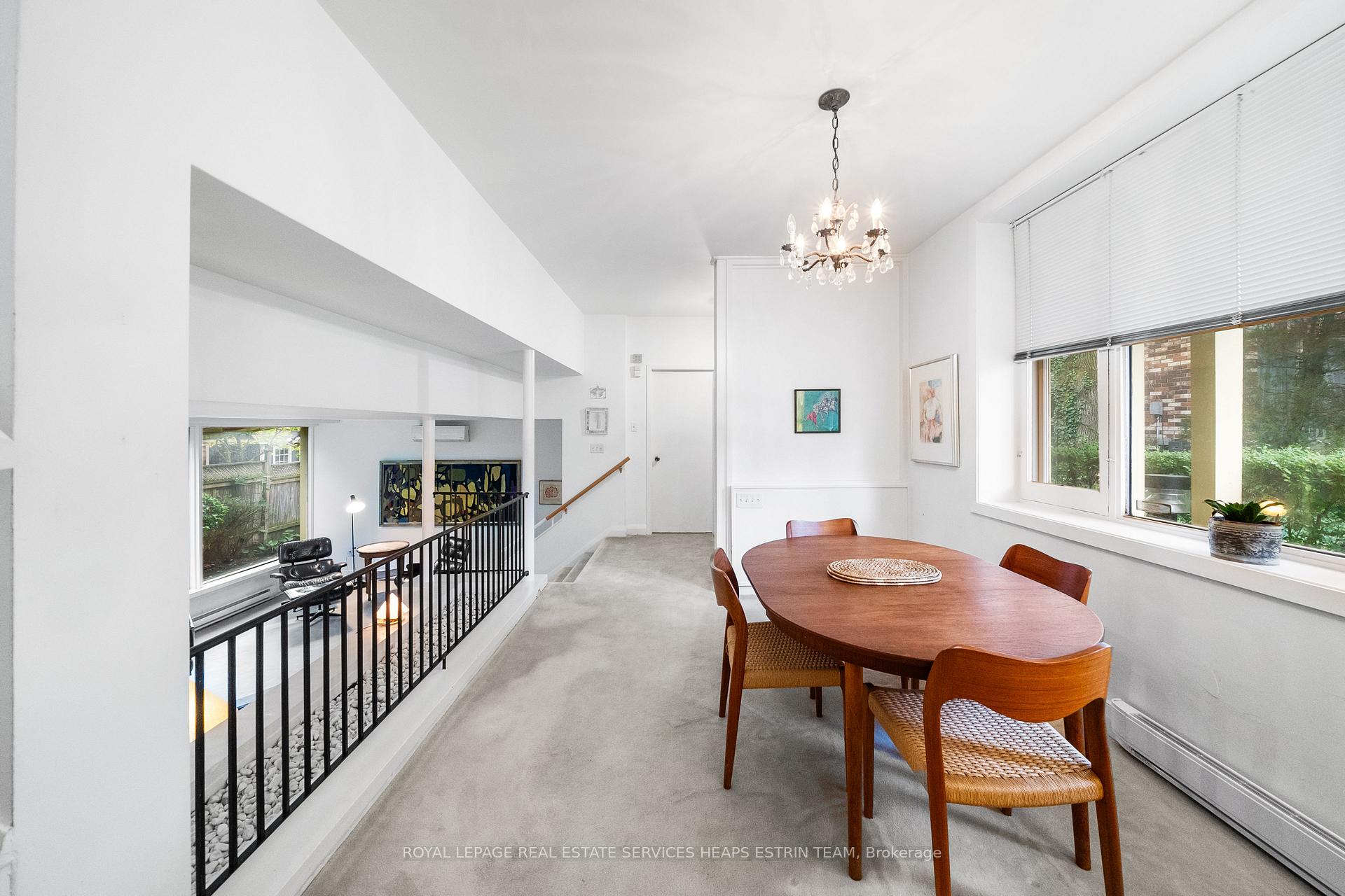 Photo 16 of 2 Garden Circle, Toronto, Leaside — HOMEH