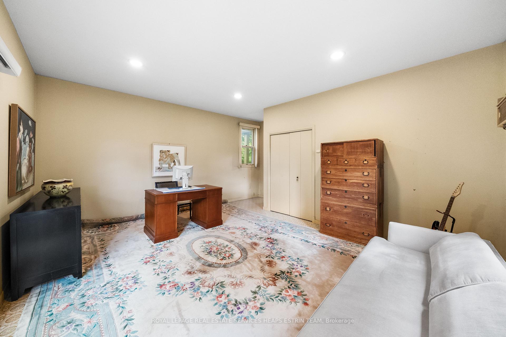 Photo 10 of 2 Garden Circle, Toronto, Leaside — HOMEH