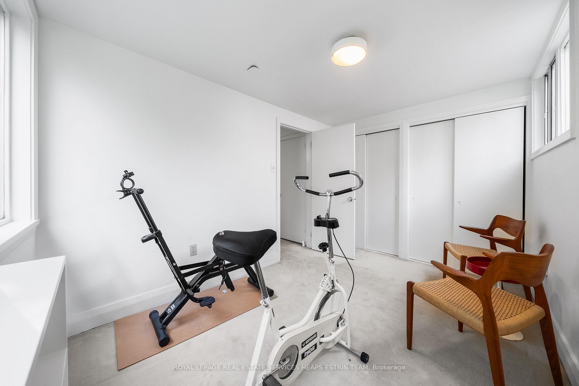 Photo 20 of 2 Garden Circle, Toronto, Leaside — HOMEH
