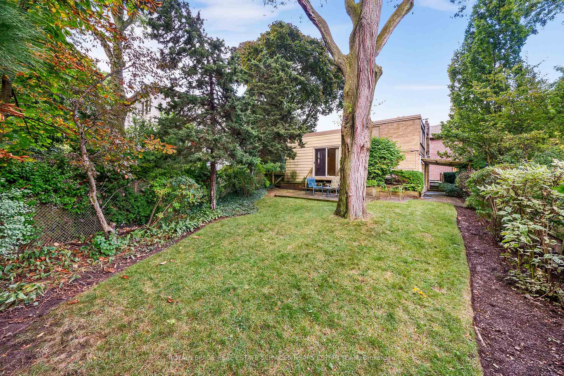 Photo 30 of 2 Garden Circle, Toronto, Leaside — HOMEH