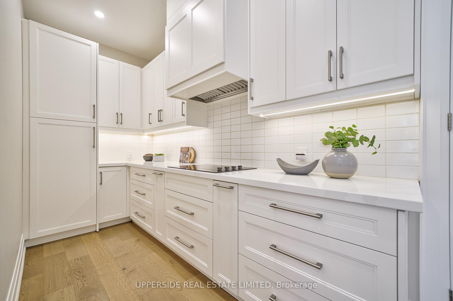 Photo 13 of 55 Lynnhaven Street, Toronto, Englemount-Lawrence — HOMEH