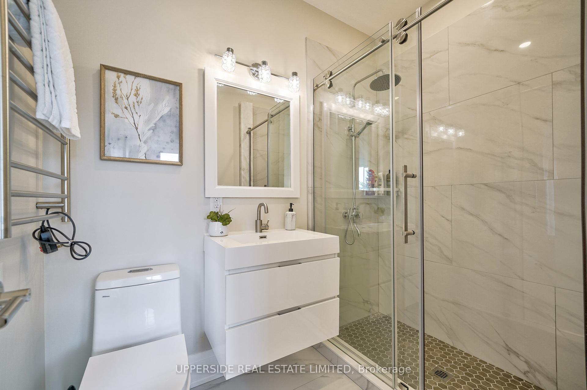 Photo 25 of 55 Lynnhaven Street, Toronto, Englemount-Lawrence — HOMEH