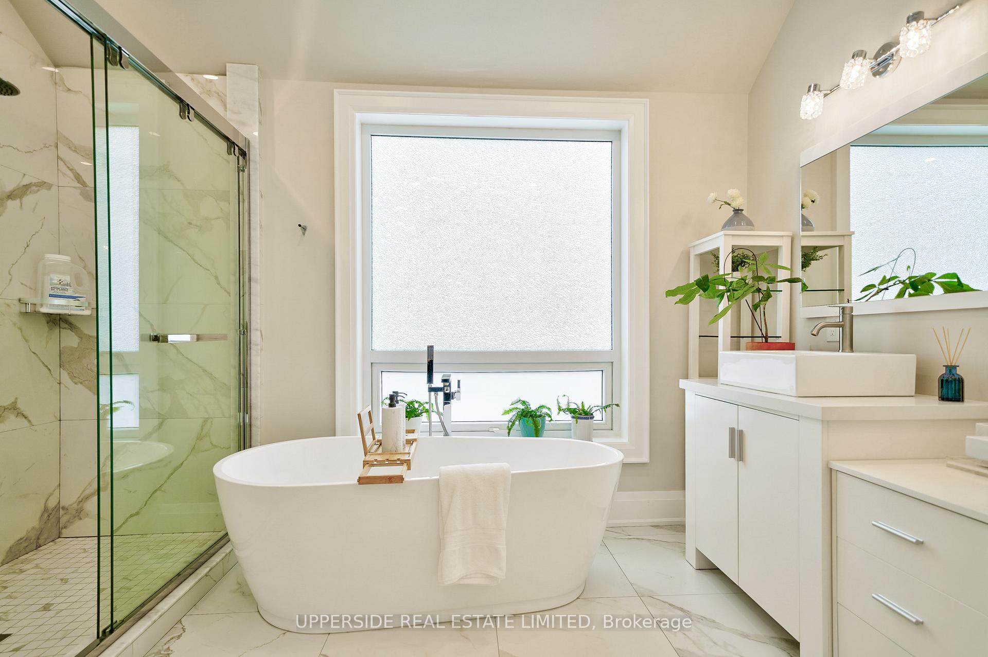 Photo 38 of 55 Lynnhaven Street, Toronto, Englemount-Lawrence — HOMEH