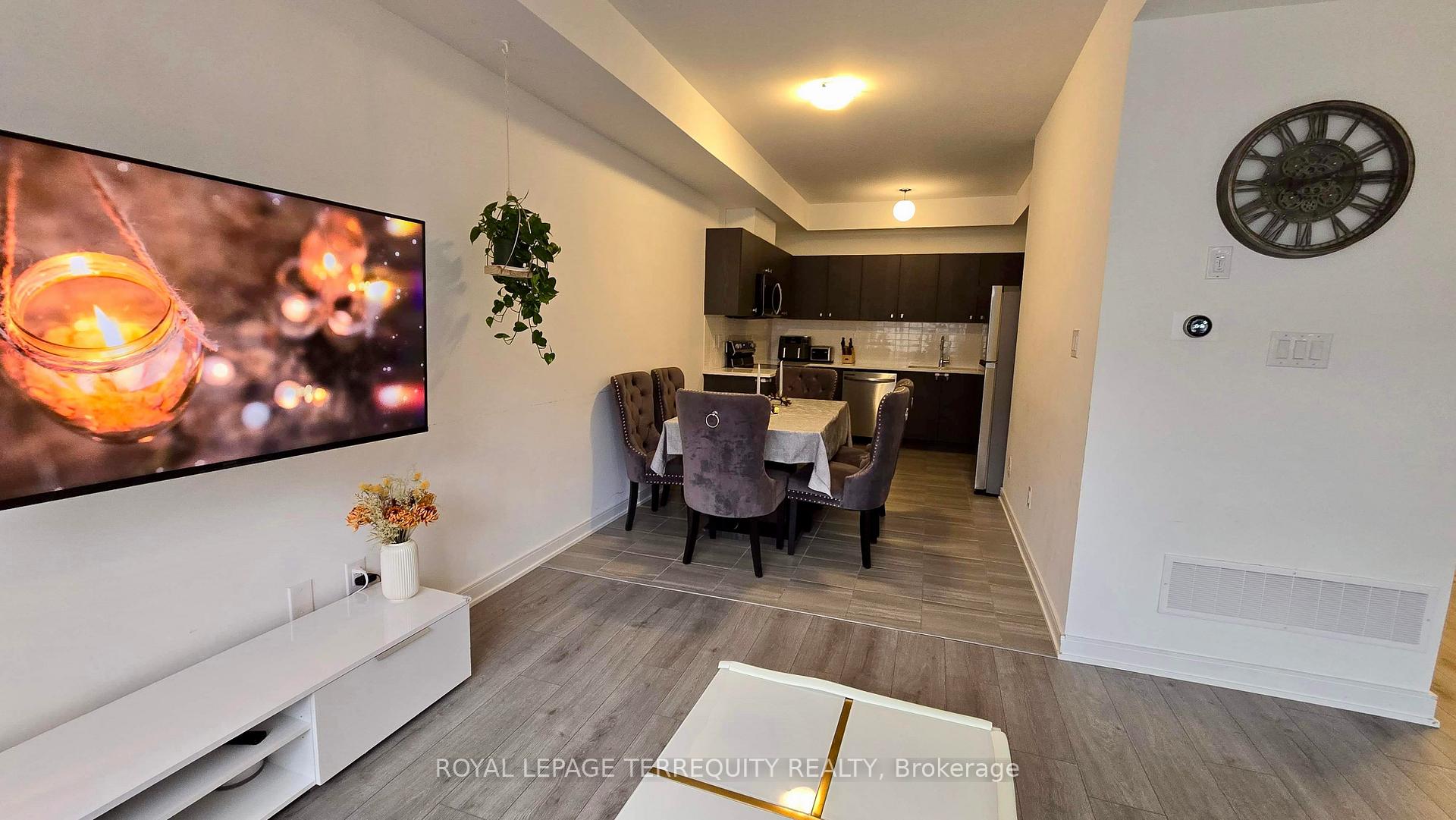Photo 23 of 18 Spry Lane, Barrie, Innis-Shore — HOMEH