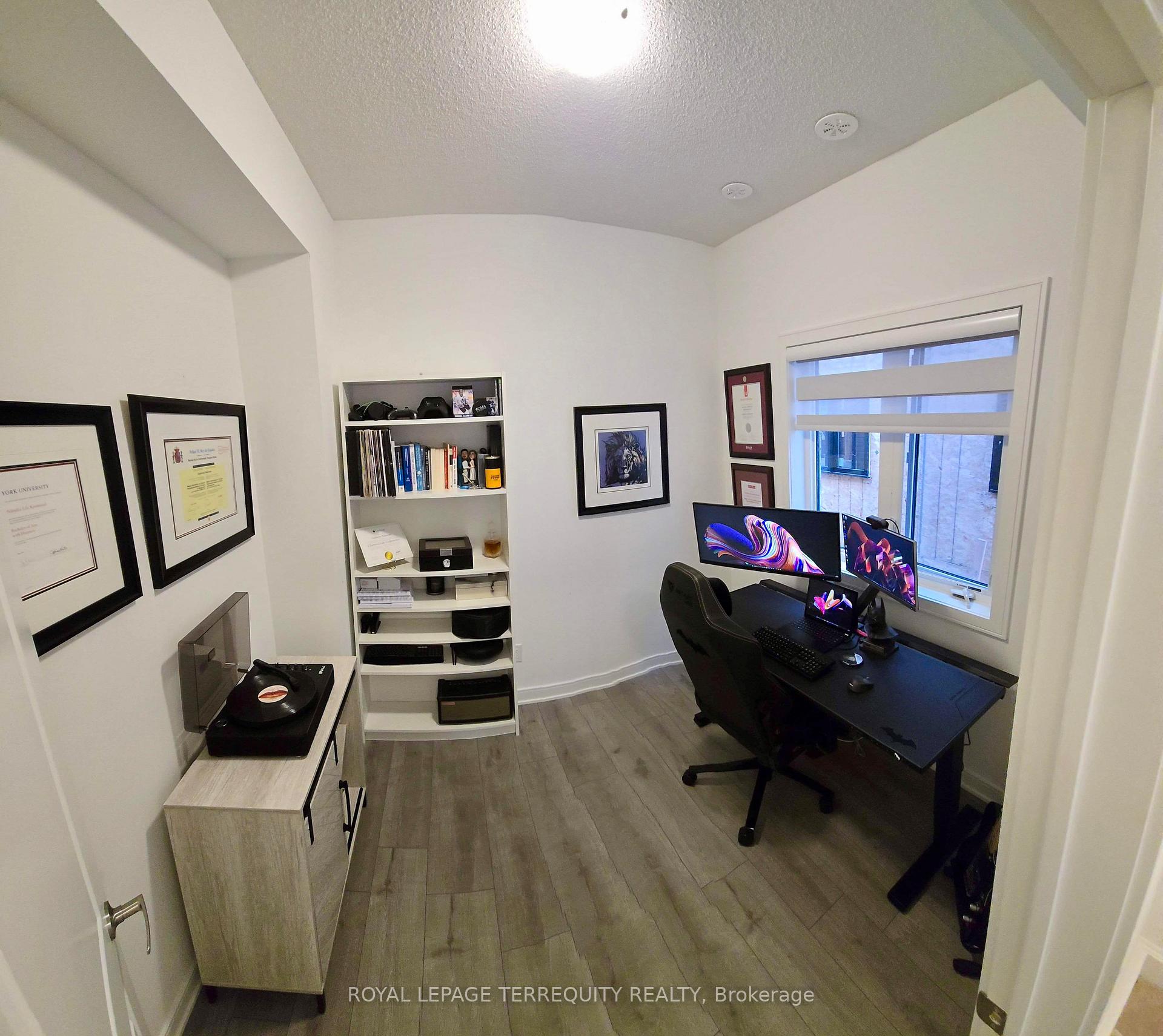 Photo 37 of 18 Spry Lane, Barrie, Innis-Shore — HOMEH
