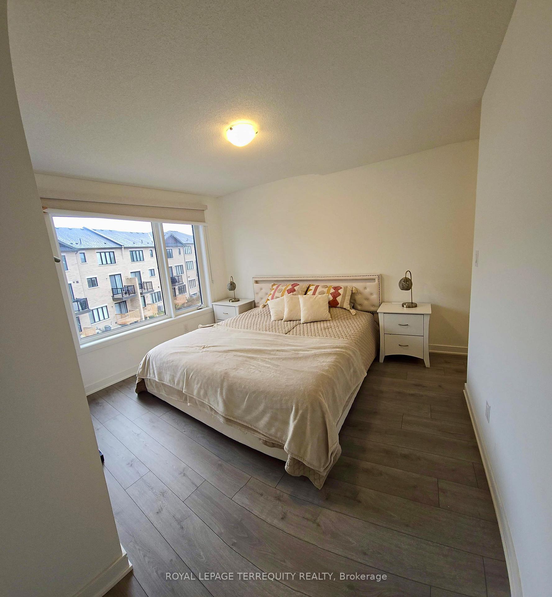 Photo 17 of 18 Spry Lane, Barrie, Innis-Shore — HOMEH