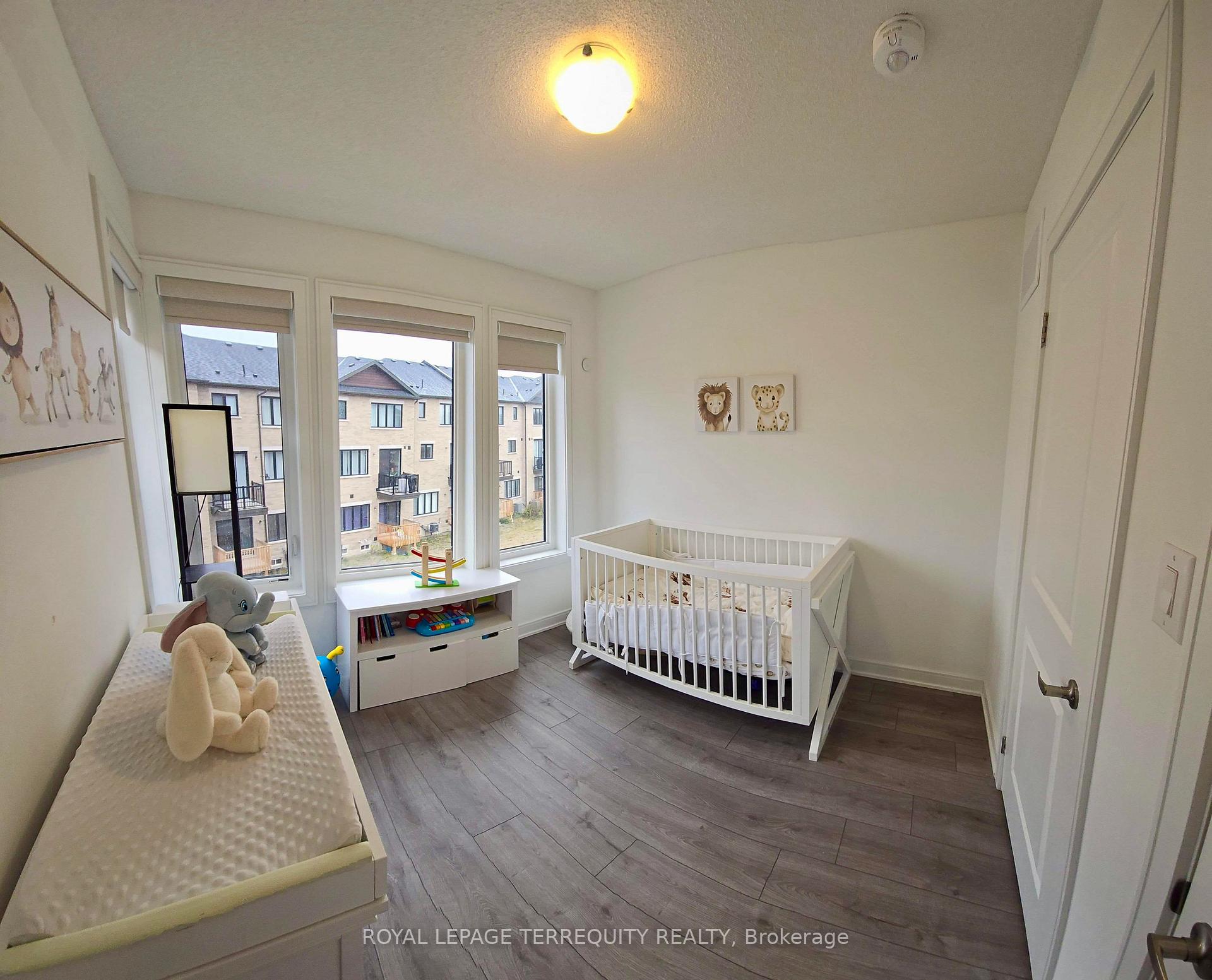 Photo 26 of 18 Spry Lane, Barrie, Innis-Shore — HOMEH