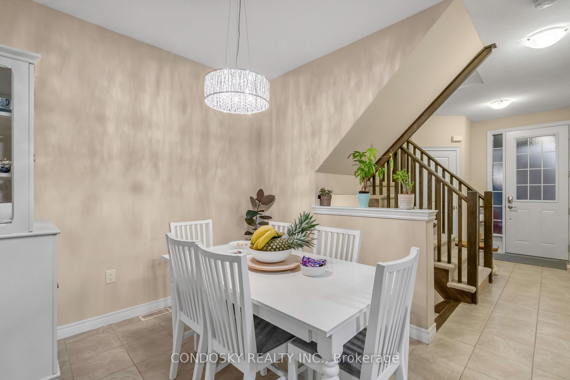 Photo 2 of 67 Sexton Crescent, Hamilton, Ancaster — HOMEH